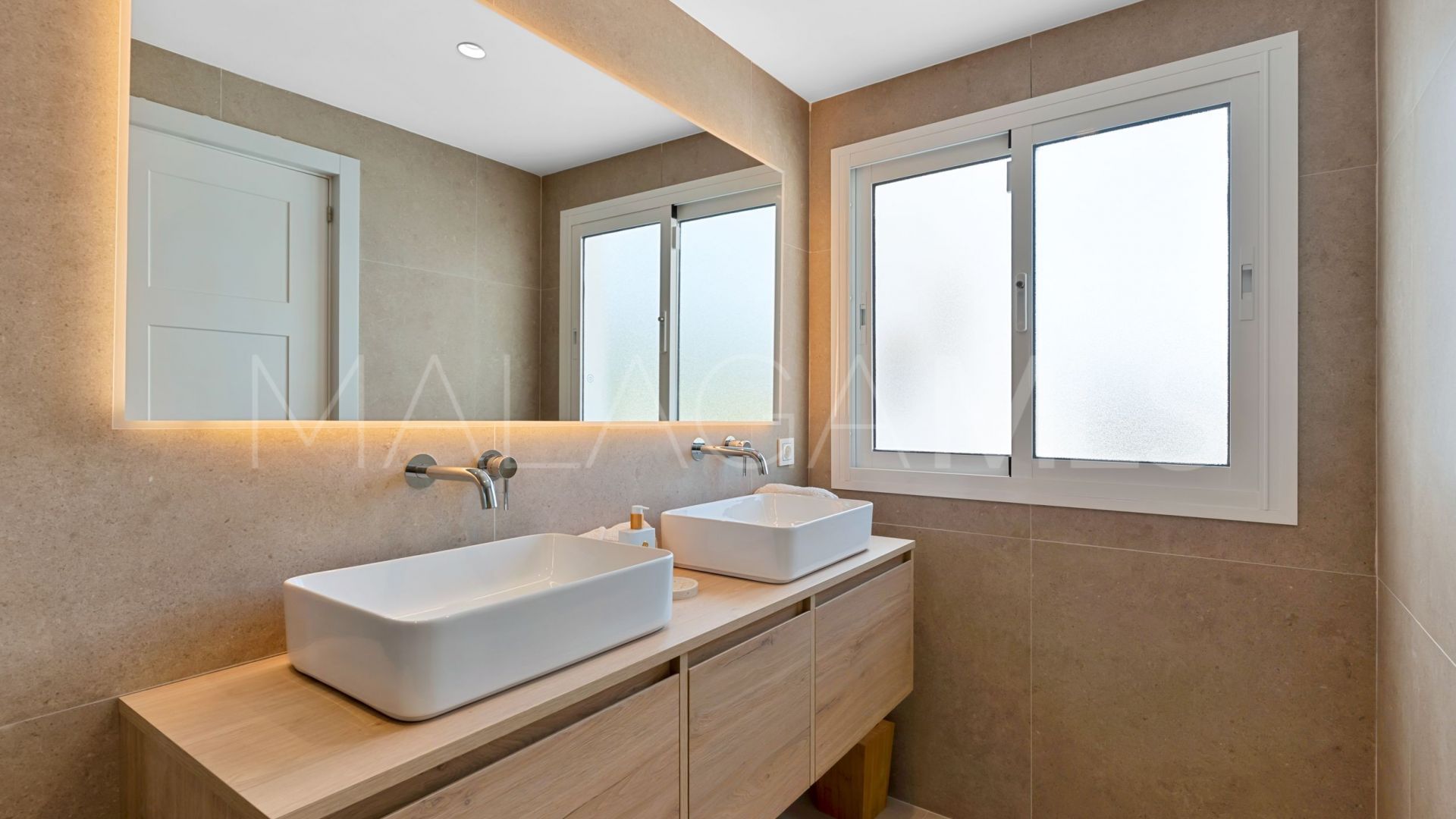 Buy town house in Nagüeles