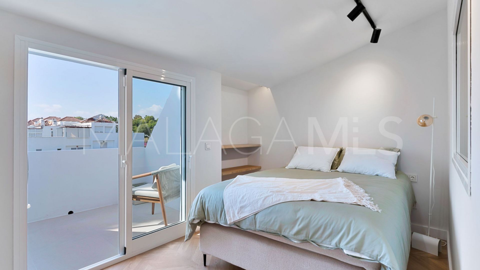 Buy town house in Nagüeles