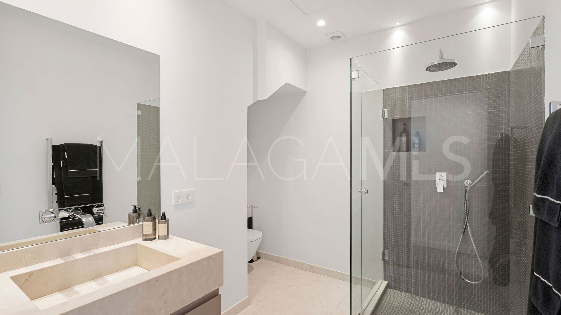 Duplex-wohnung for sale in Aloha Hill Club