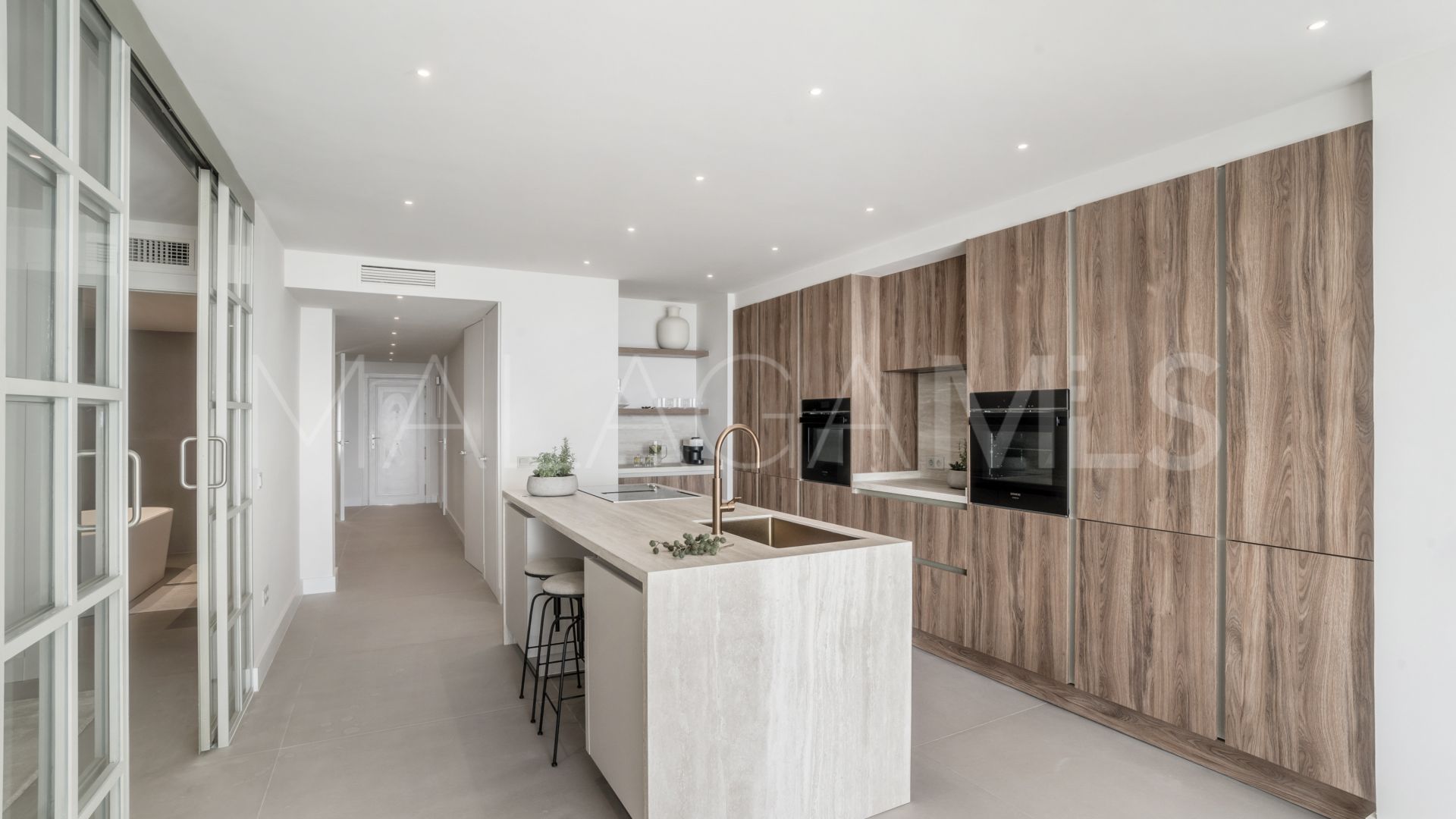 Markplanslägenhet for sale in Palacetes Los Belvederes