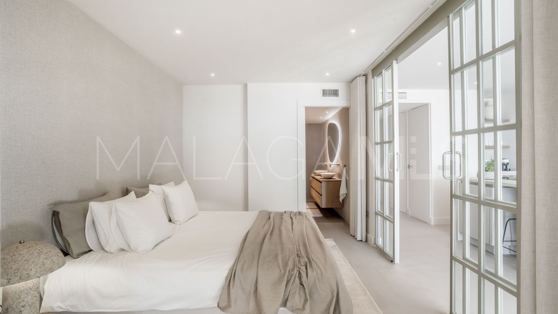 Markplanslägenhet for sale in Palacetes Los Belvederes