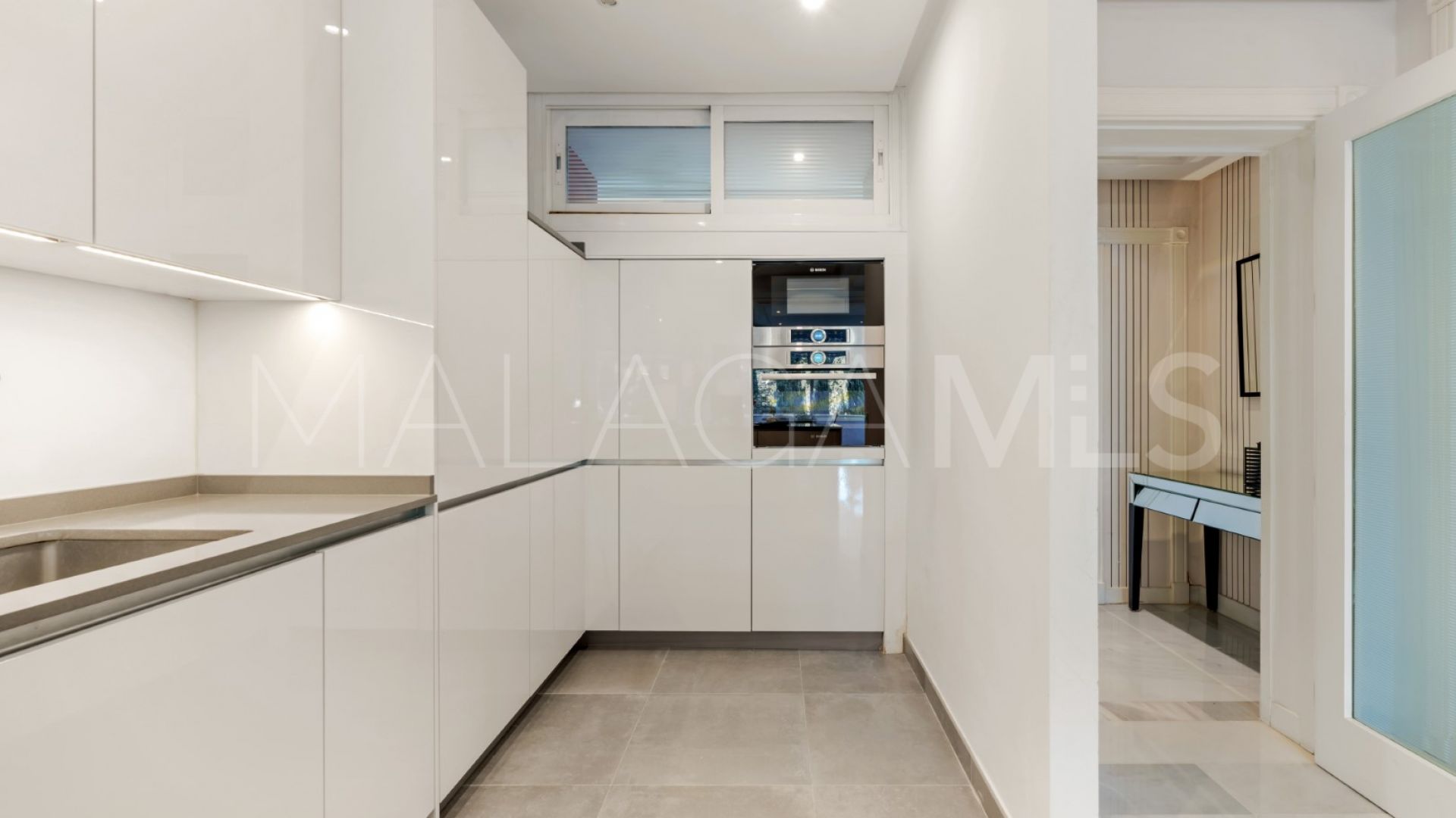 Se vende apartamento in Marina Mariola