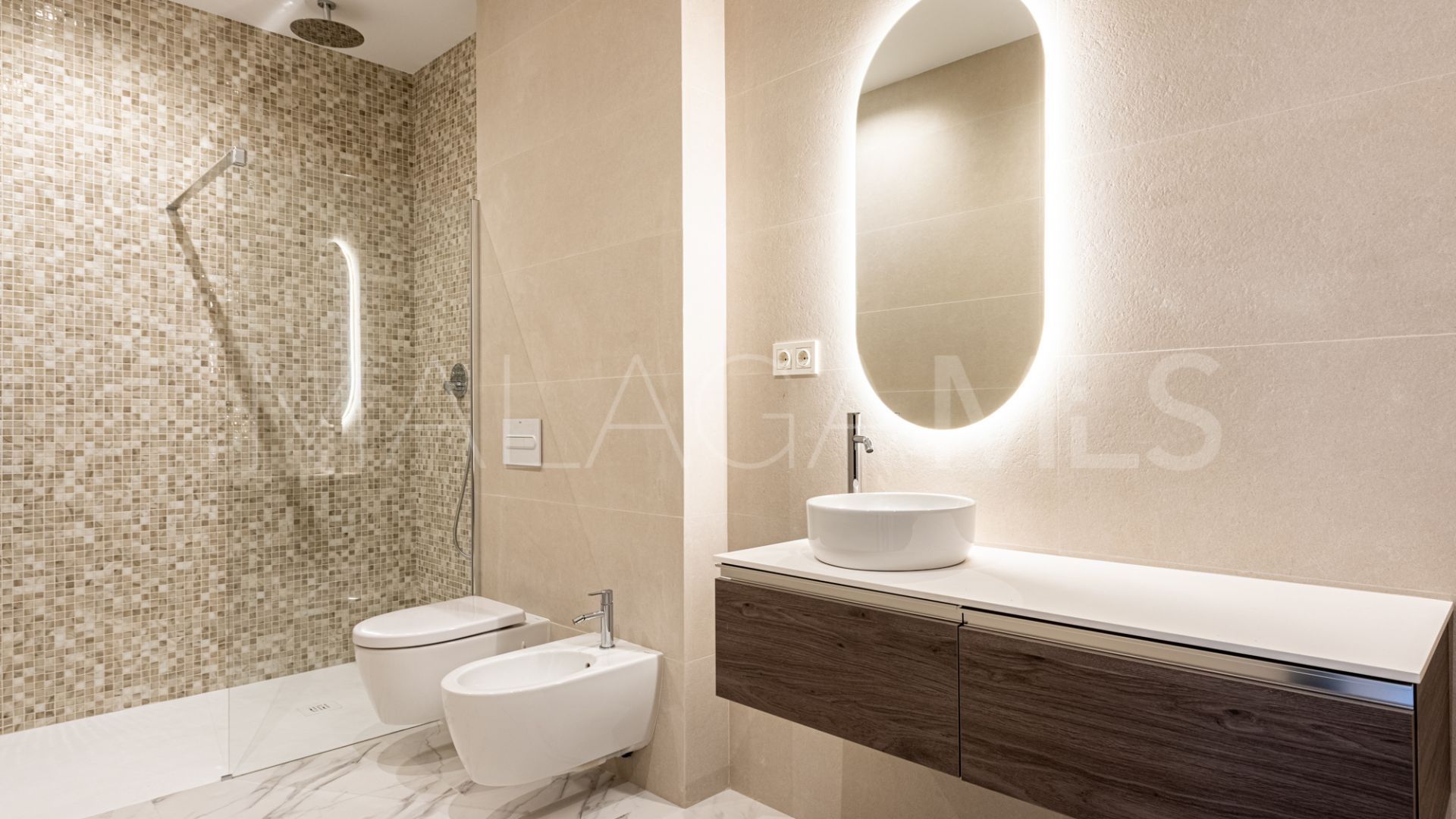 Villa for sale in Paraiso Alto