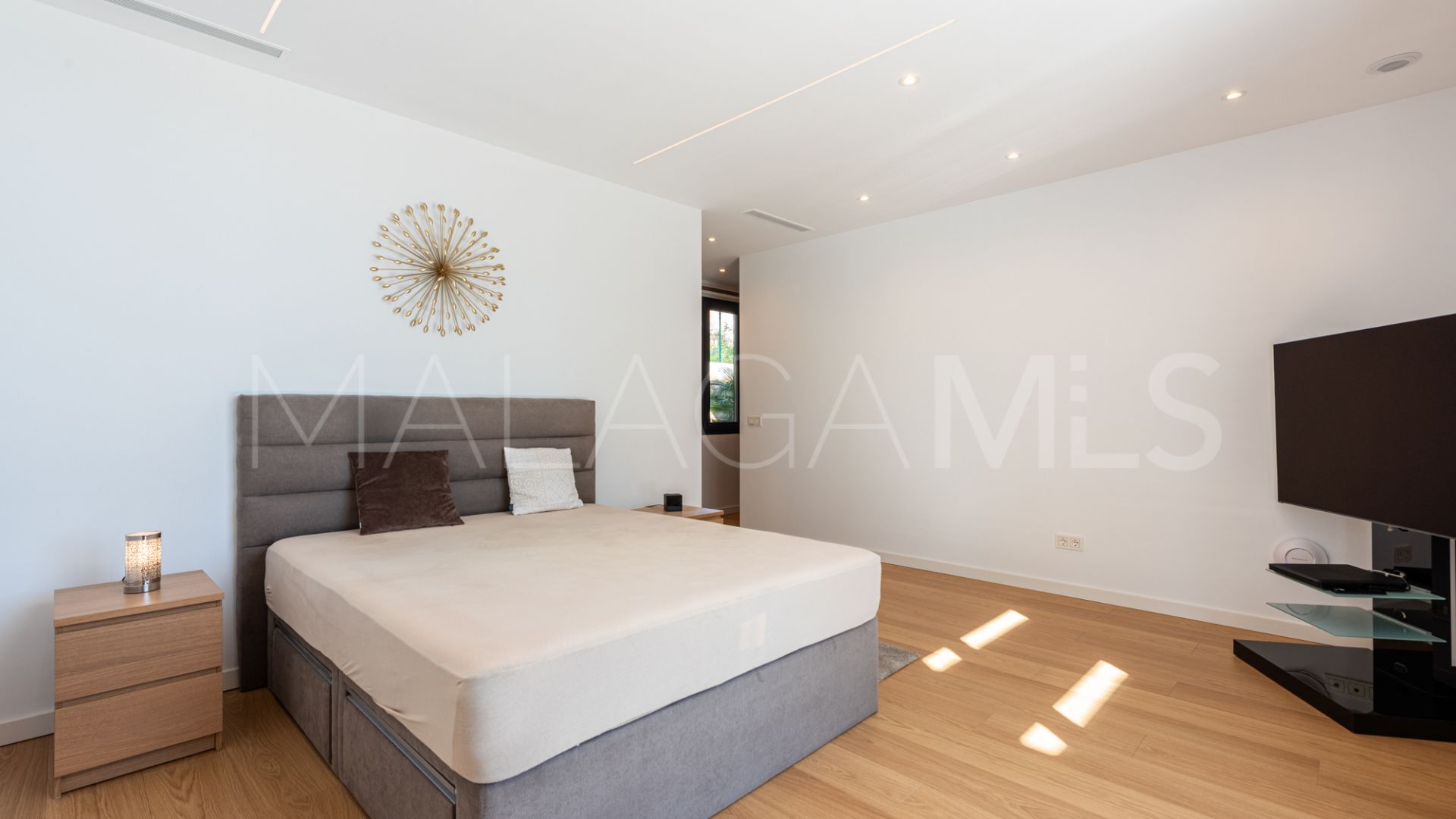 Villa for sale in Paraiso Alto