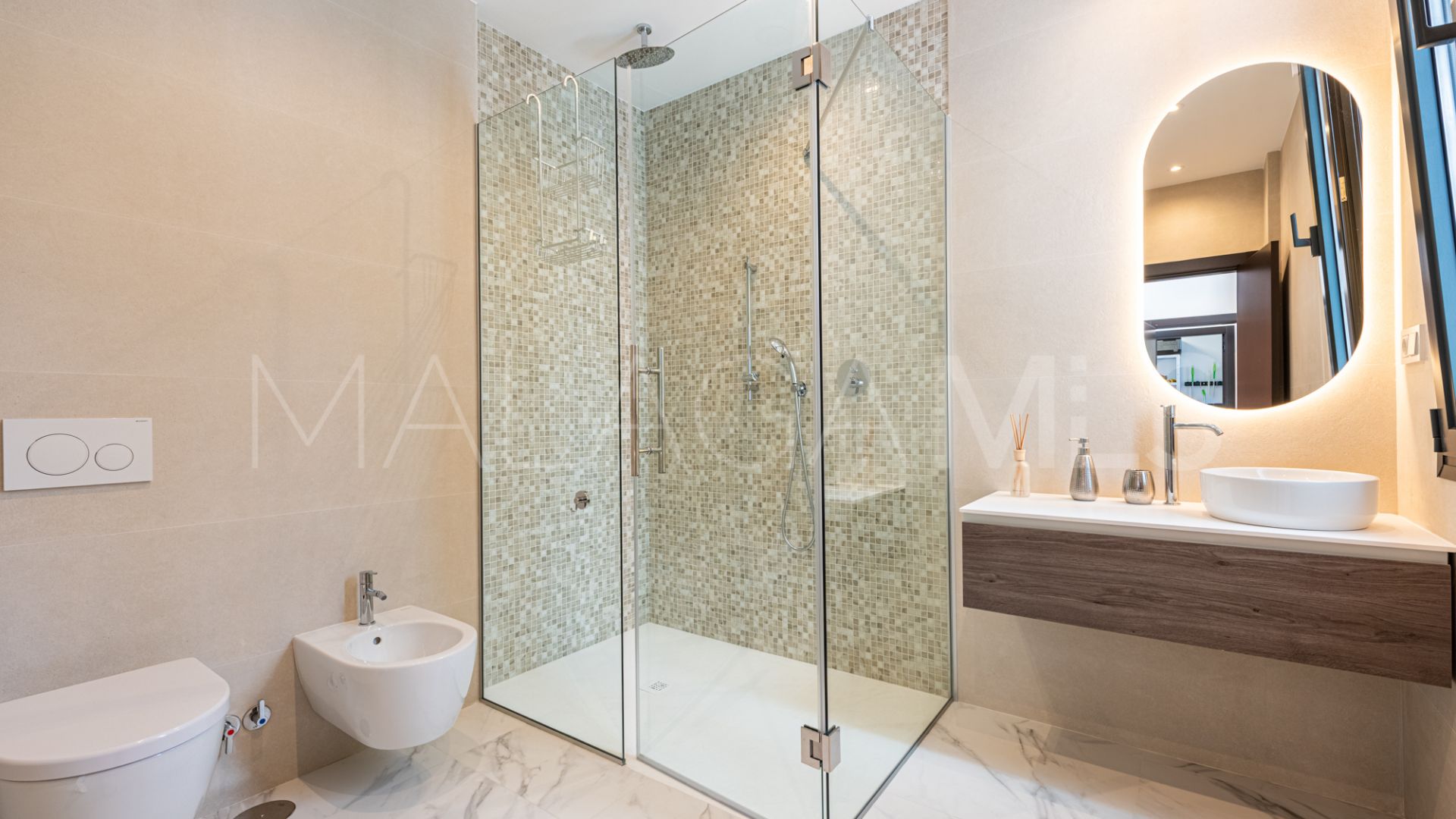 Villa for sale in Paraiso Alto