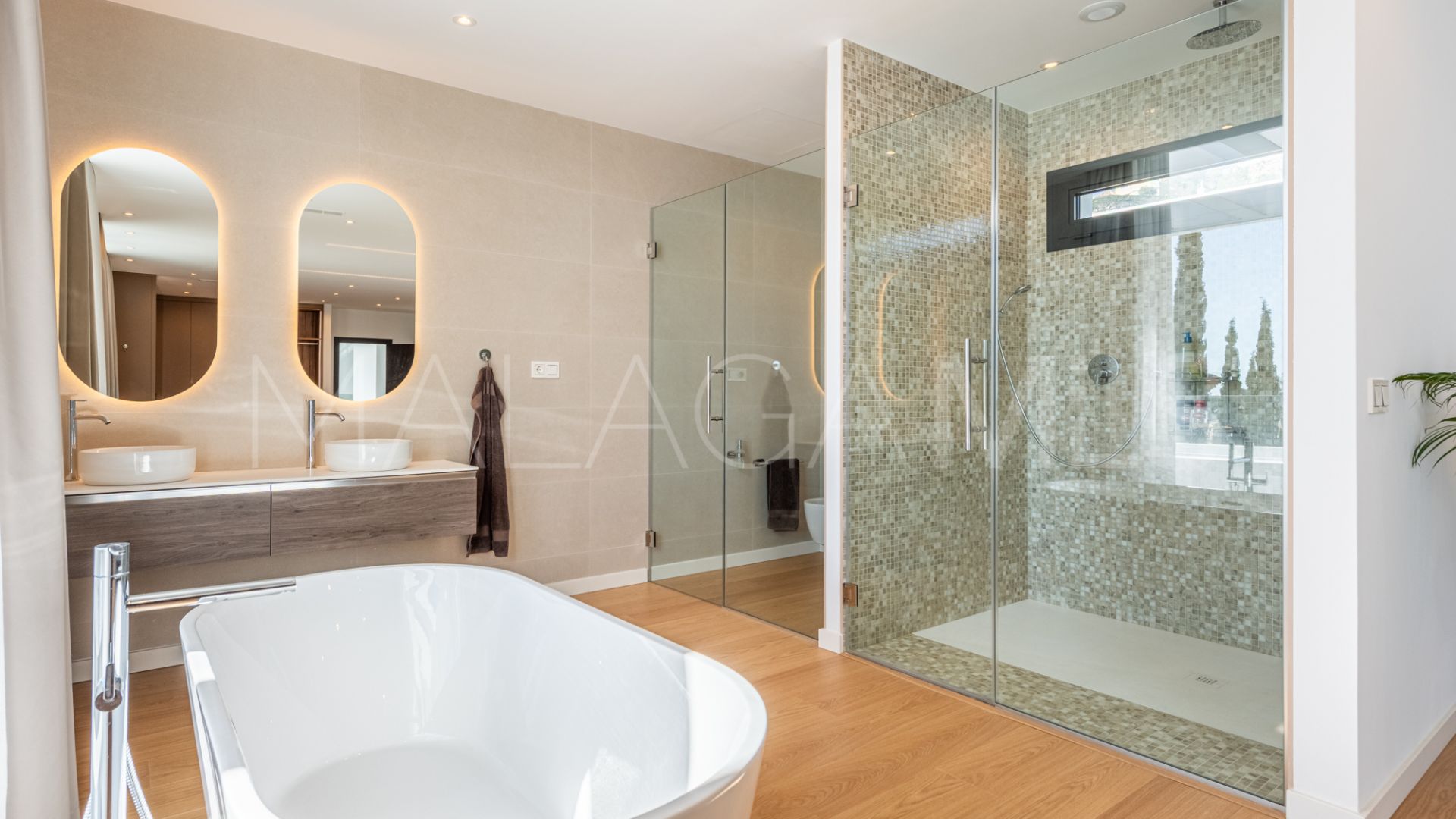 Villa for sale in Paraiso Alto