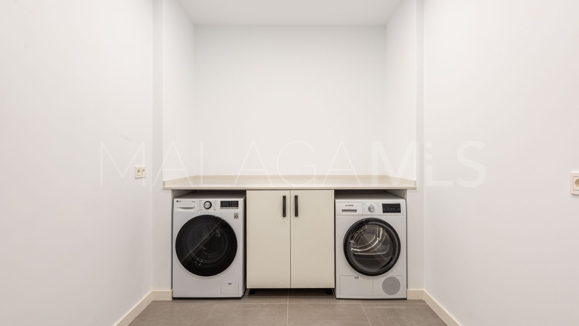 Villa for sale in Paraiso Alto