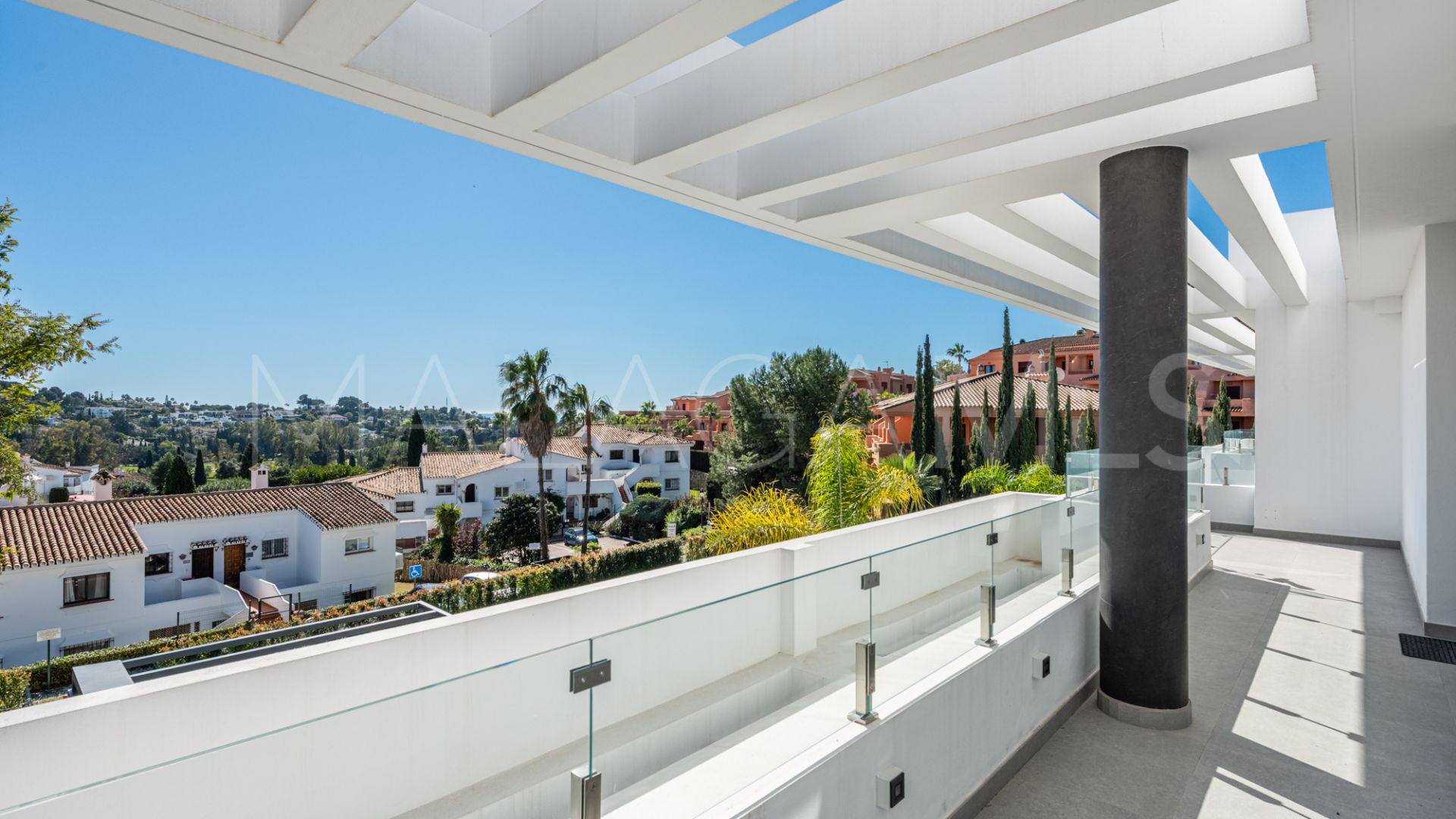 Villa for sale in Paraiso Alto