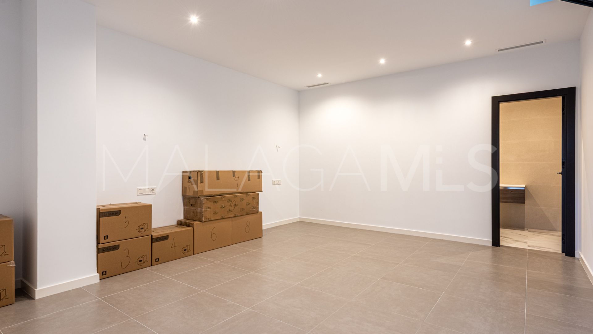 Villa for sale in Paraiso Alto