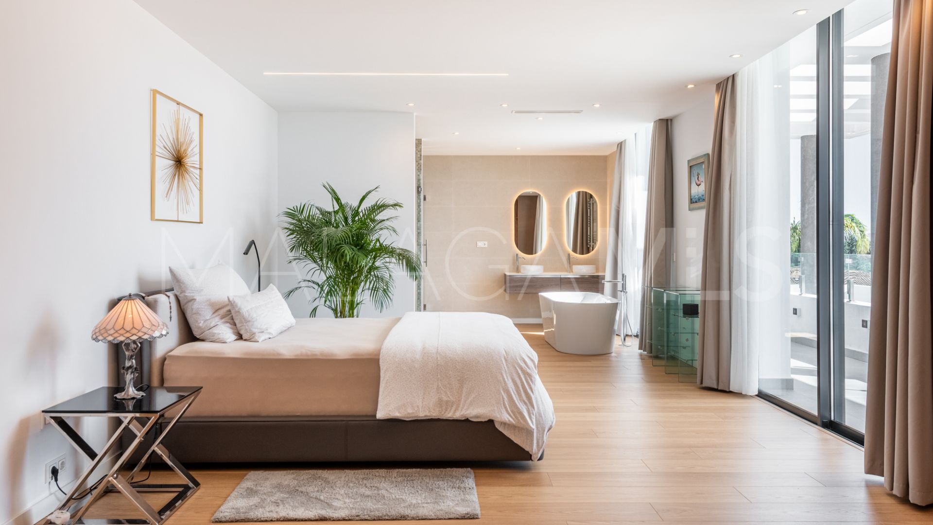 Villa for sale in Paraiso Alto