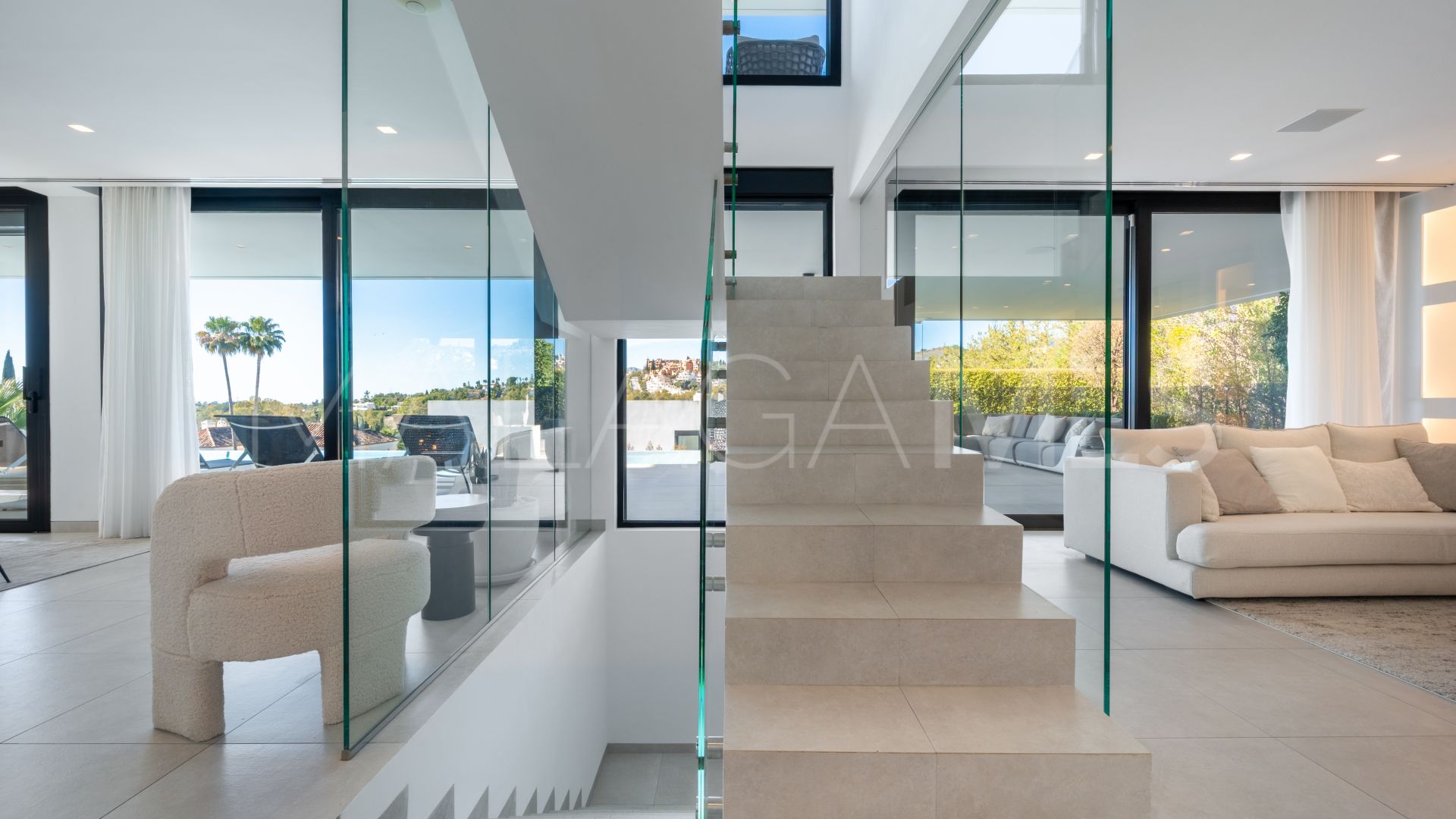 Villa for sale in Las Brisas