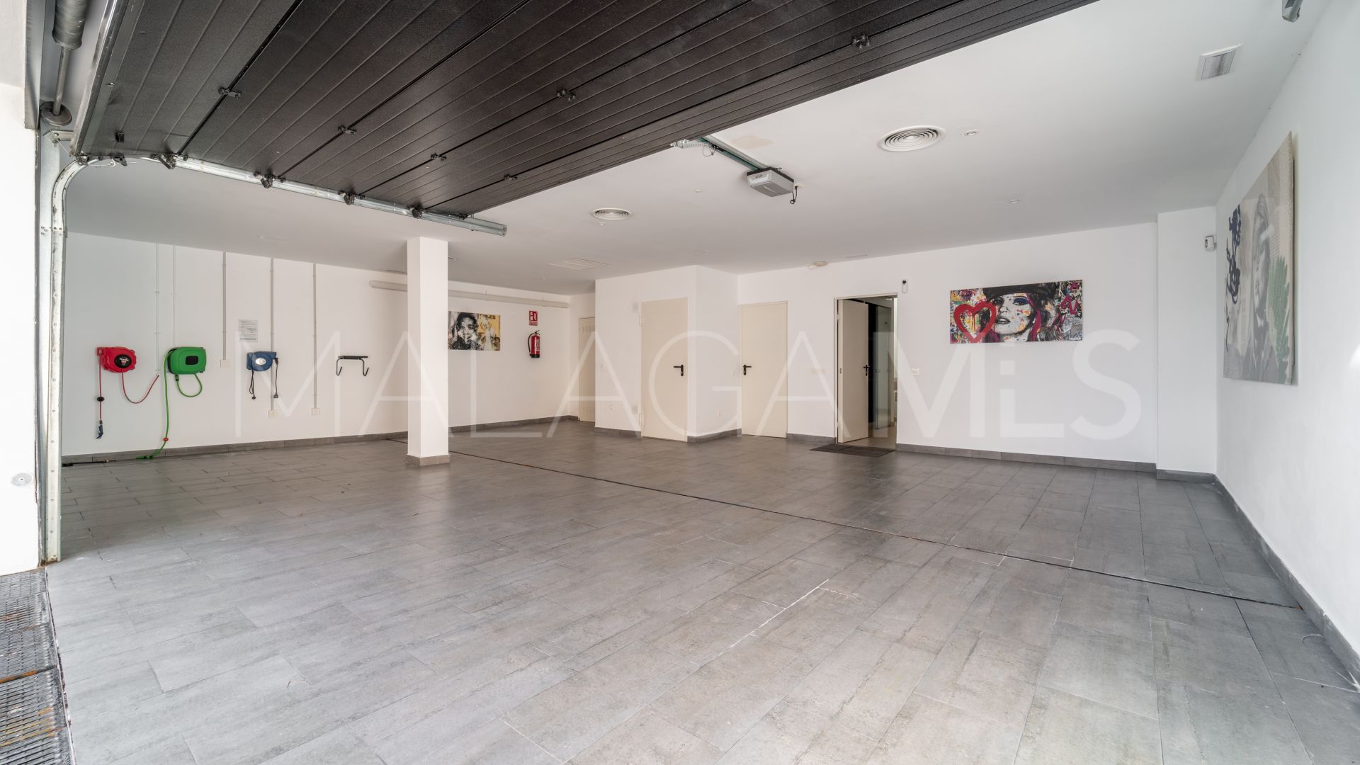 Villa for sale in Las Brisas