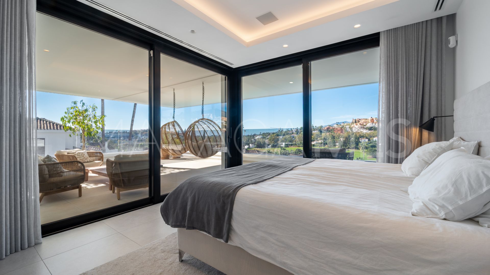 Villa for sale in Las Brisas