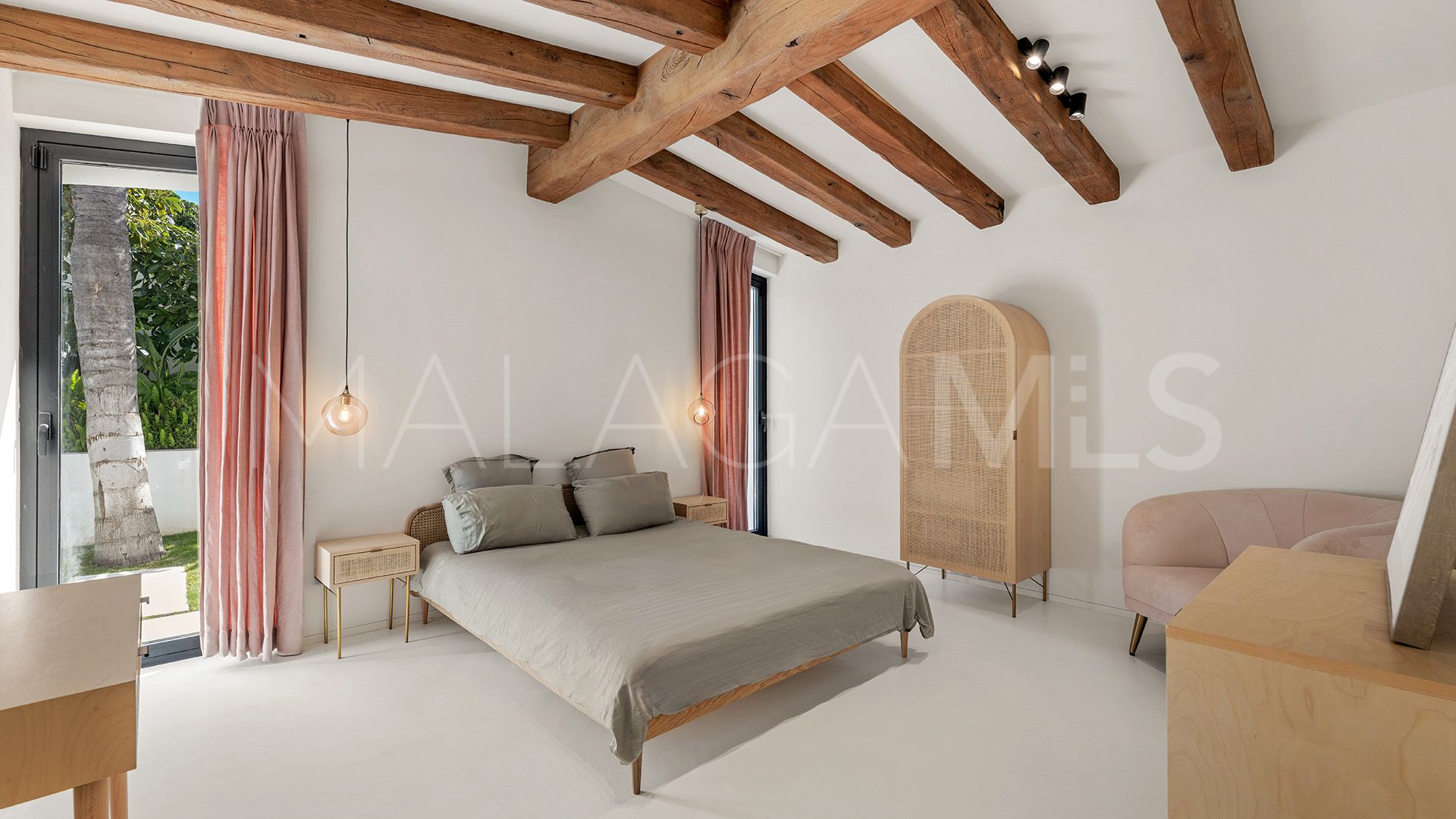 Villa for sale in Los Naranjos Golf