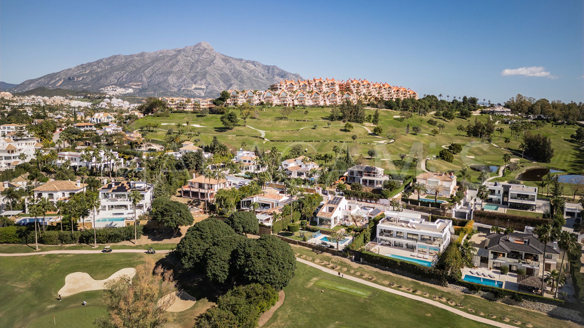 Villa for sale in Los Naranjos Golf