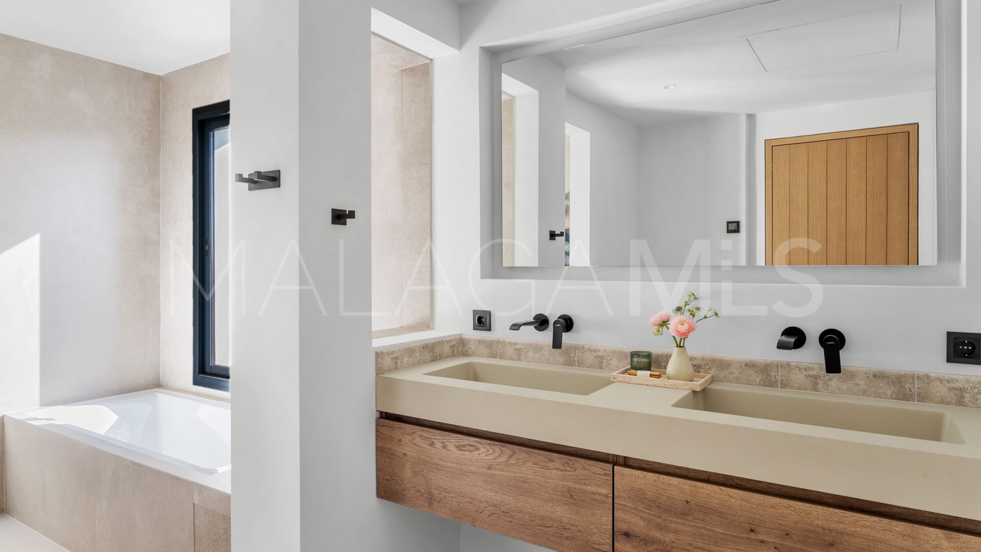 Villa for sale in Los Naranjos Golf