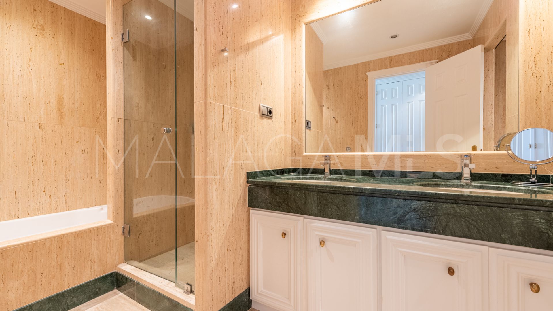 Appartement for sale in Condado de Sierra Blanca