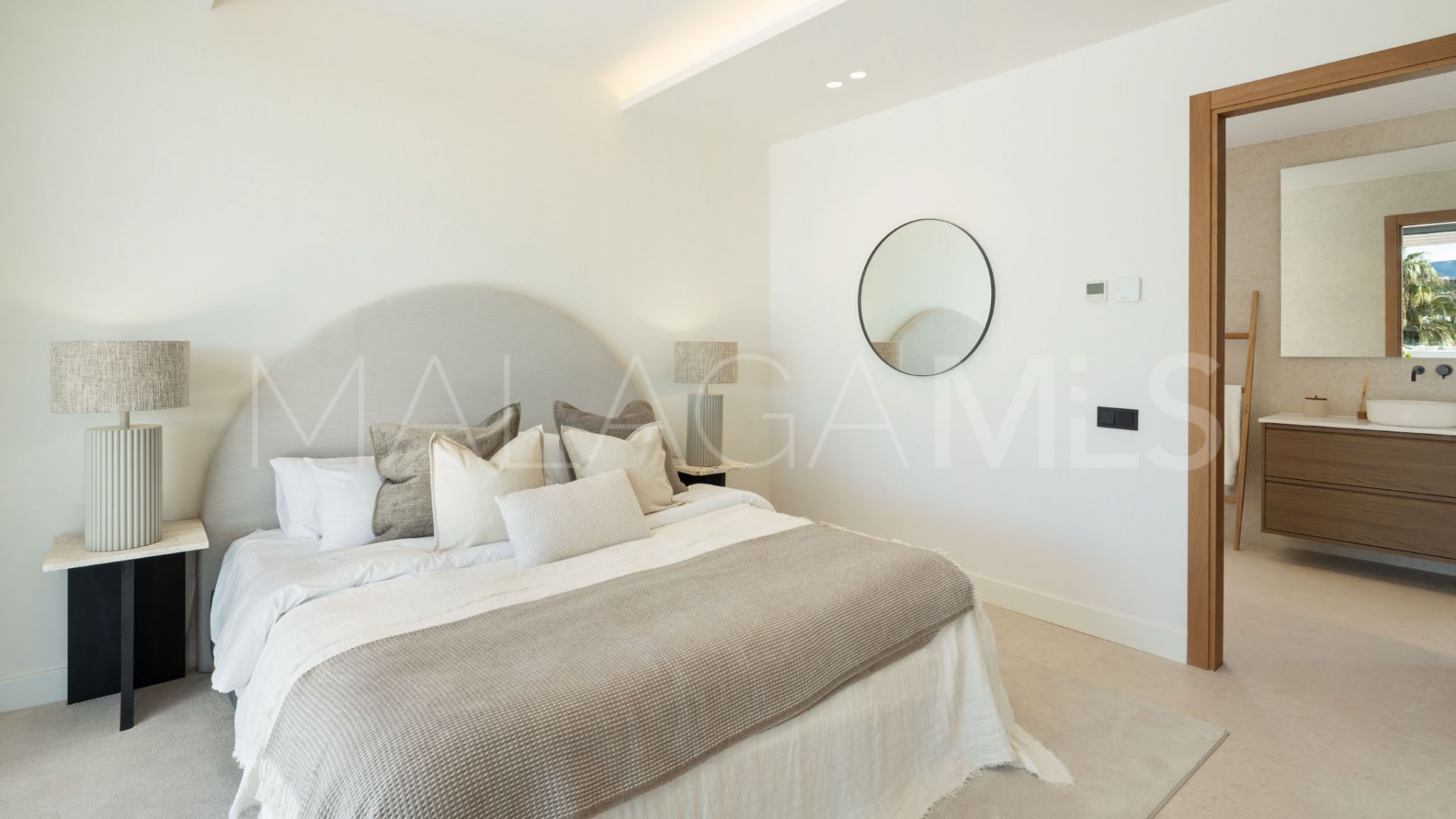 Villa for sale in Paraiso Medio