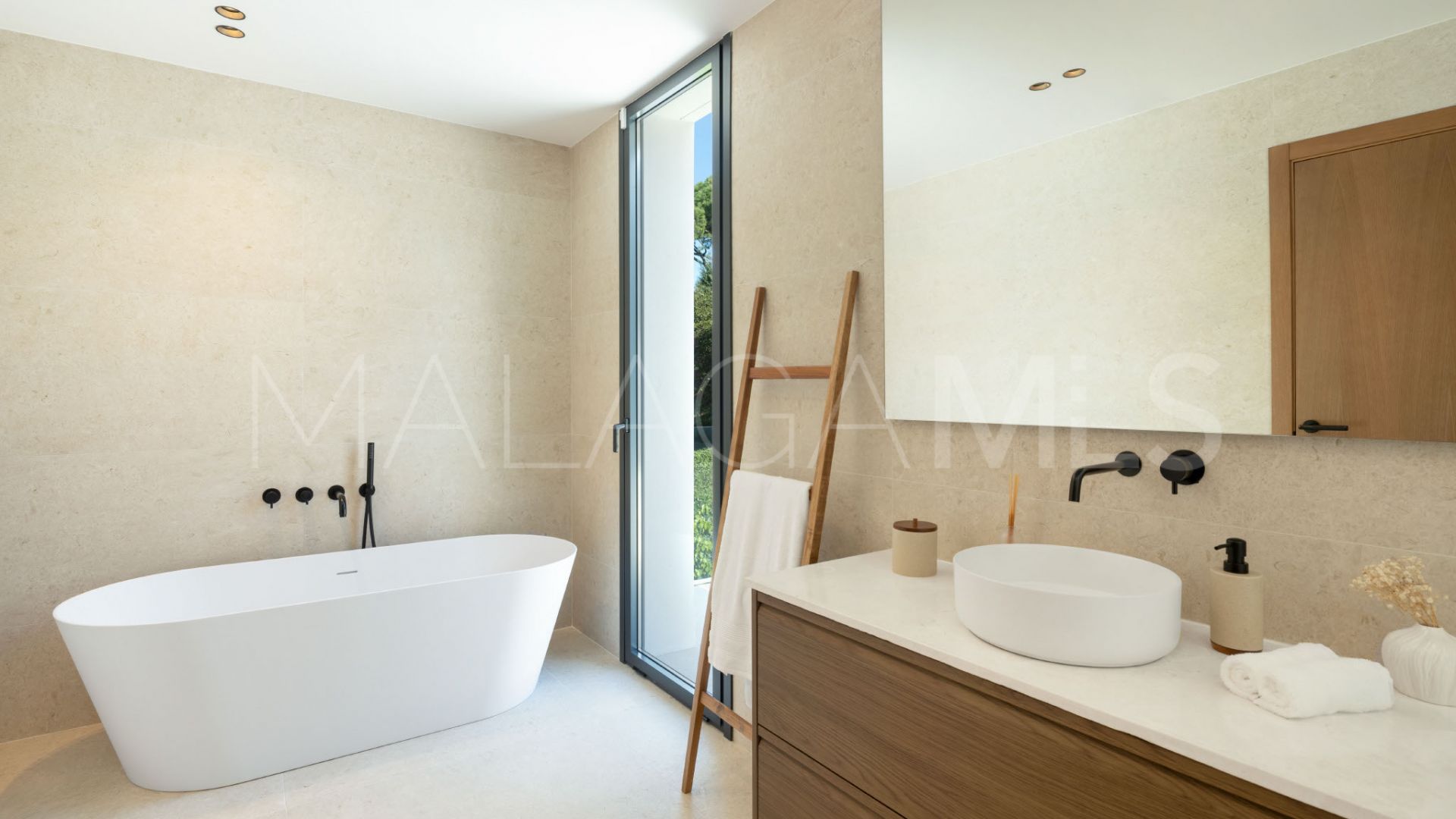 Villa for sale in Paraiso Medio