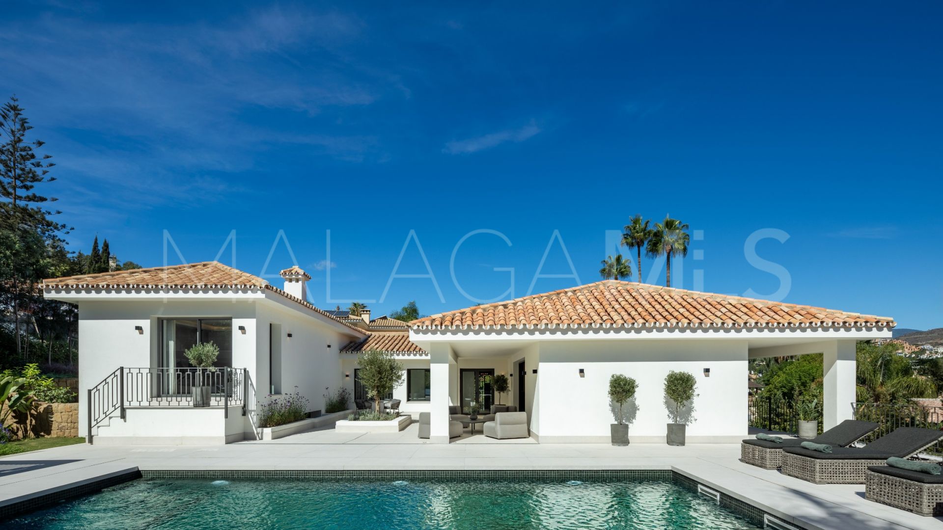 Villa for sale in Las Brisas