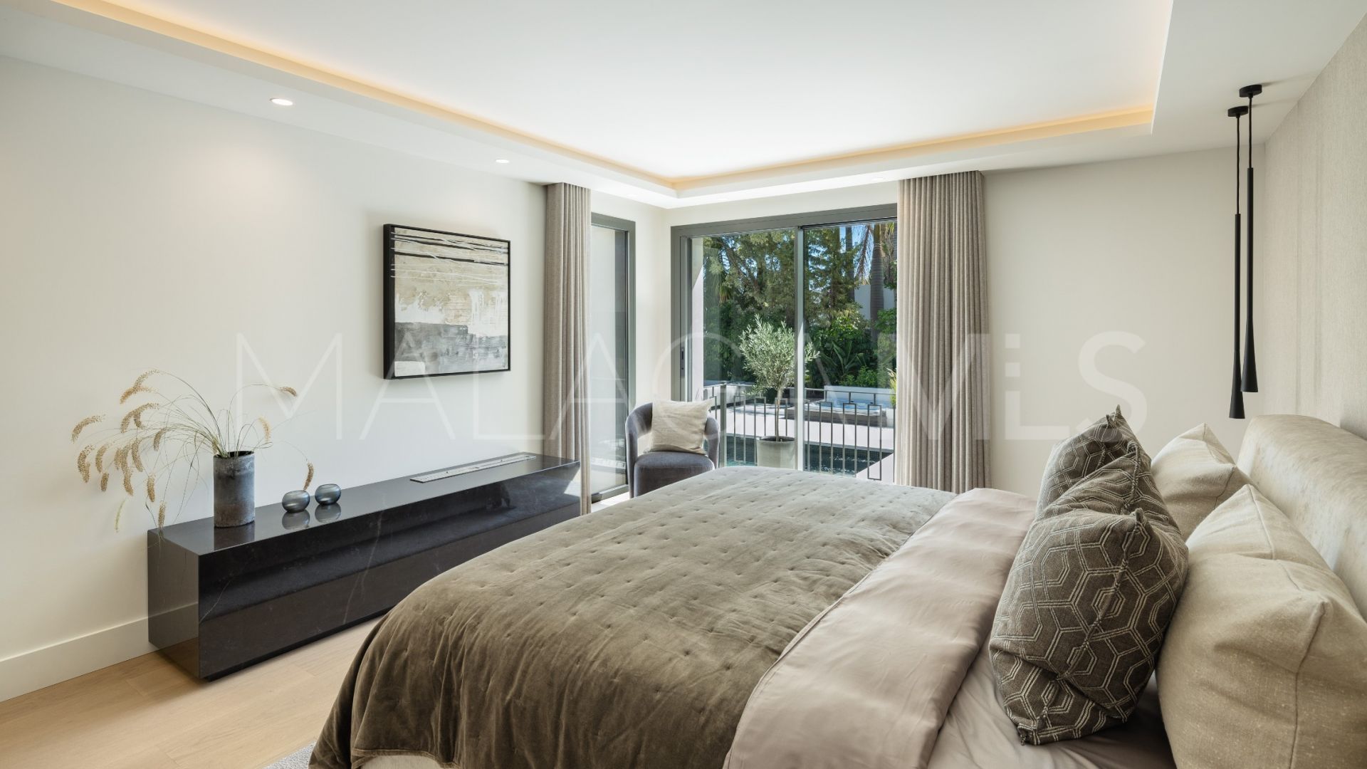 Villa for sale in Las Brisas