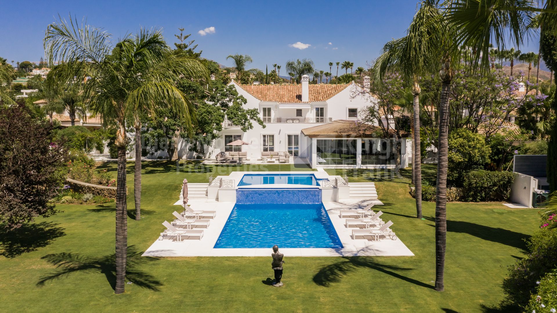 Villa Hermosa: classic elegance and comfort in La Cerquilla