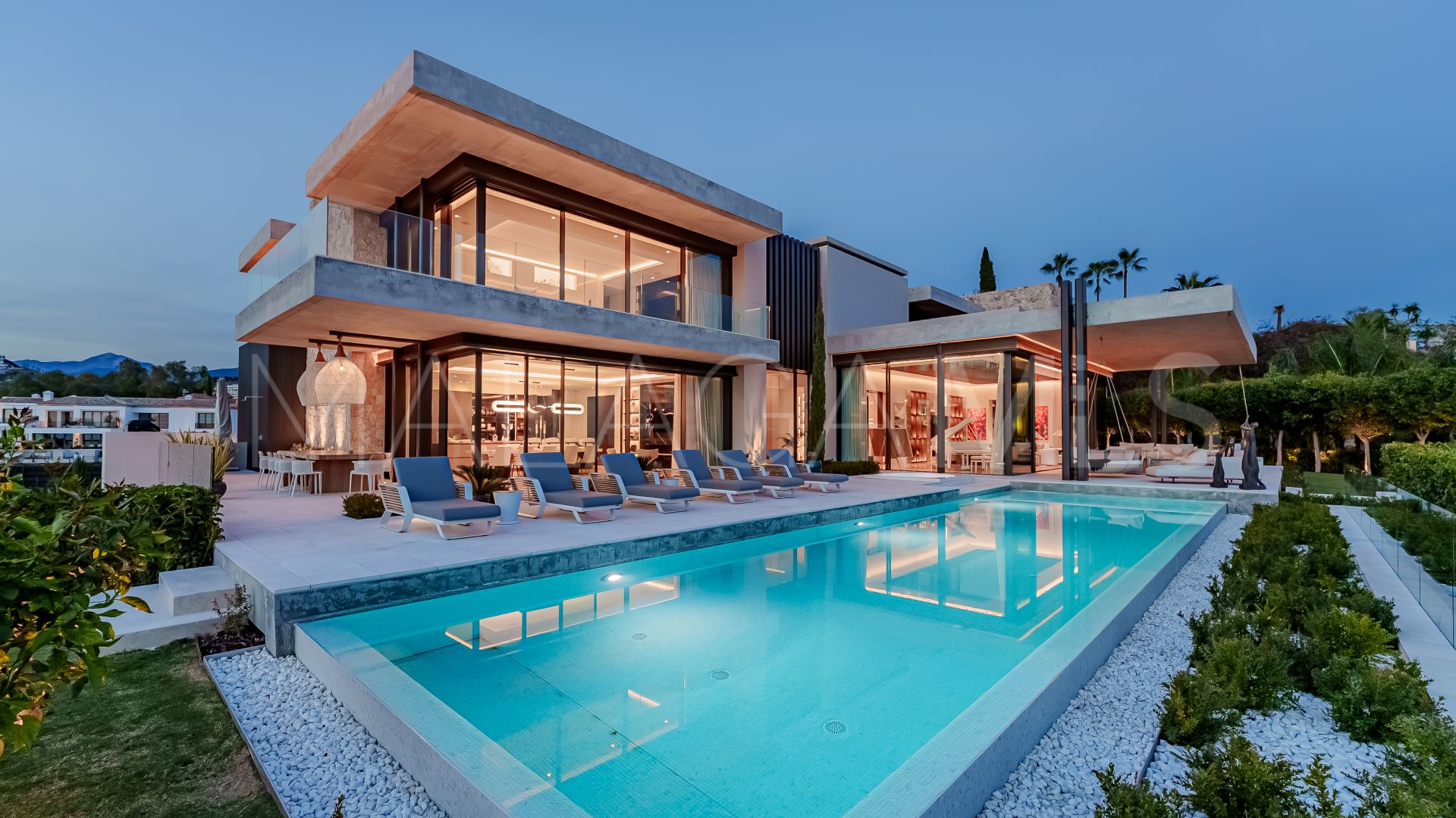 Villa for sale in La Quinta with 8 bedrooms