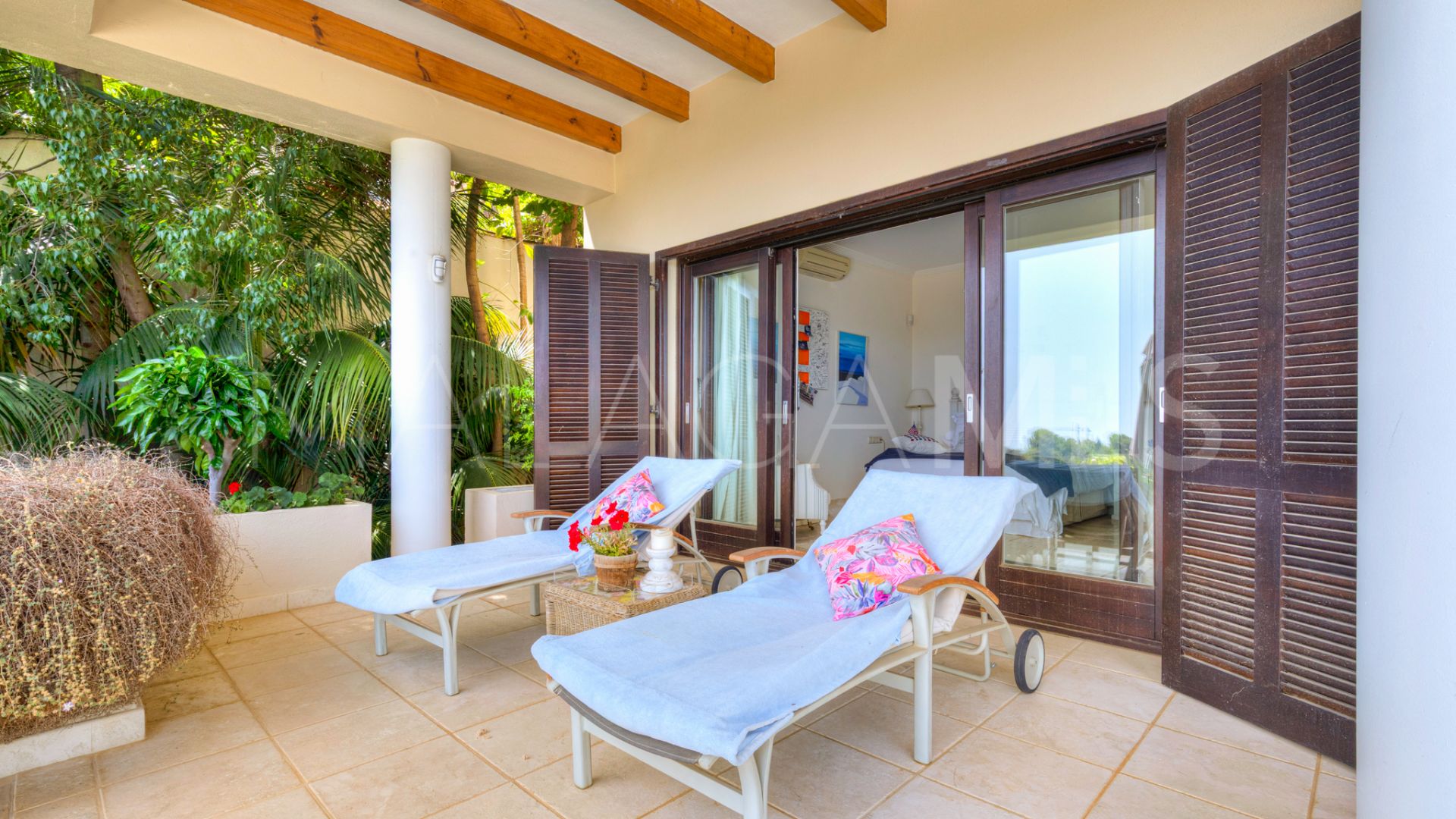 Villa for sale in El Herrojo