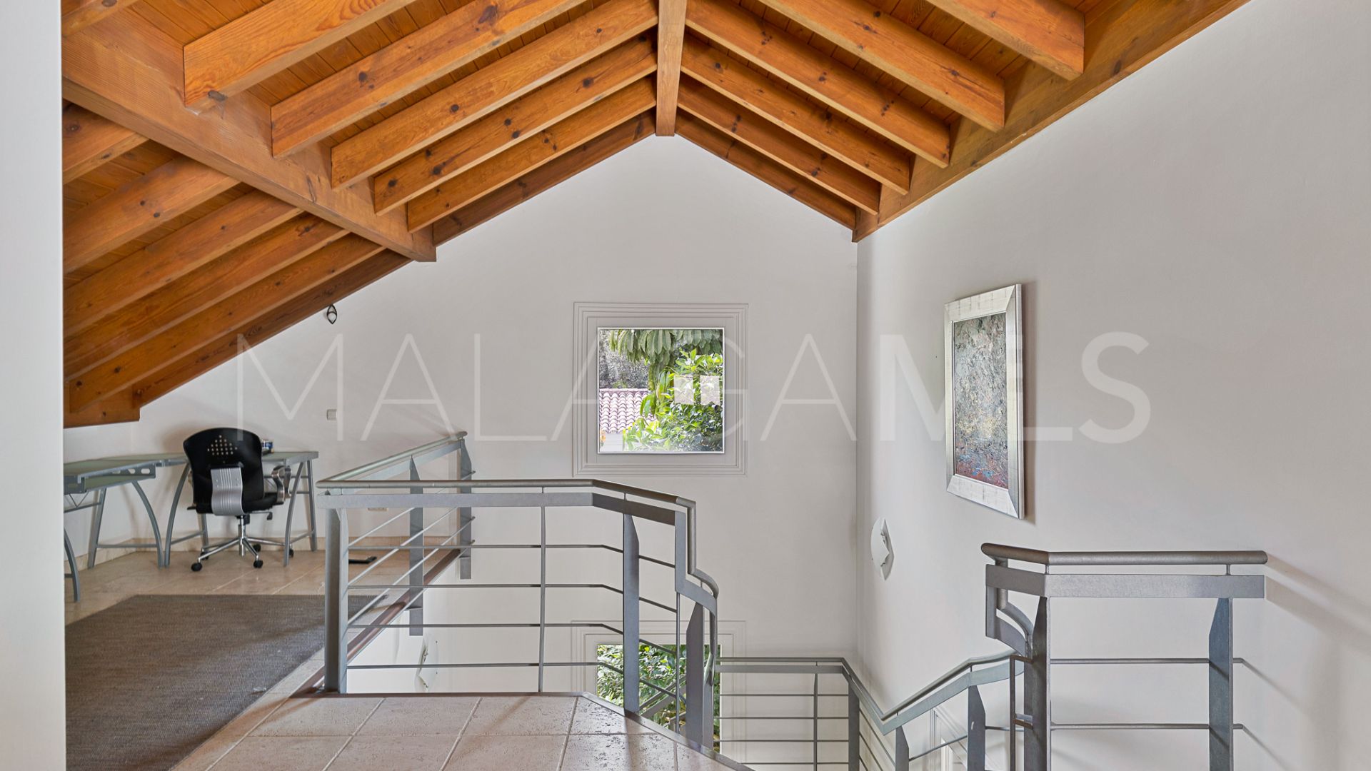 Villa for sale in El Herrojo