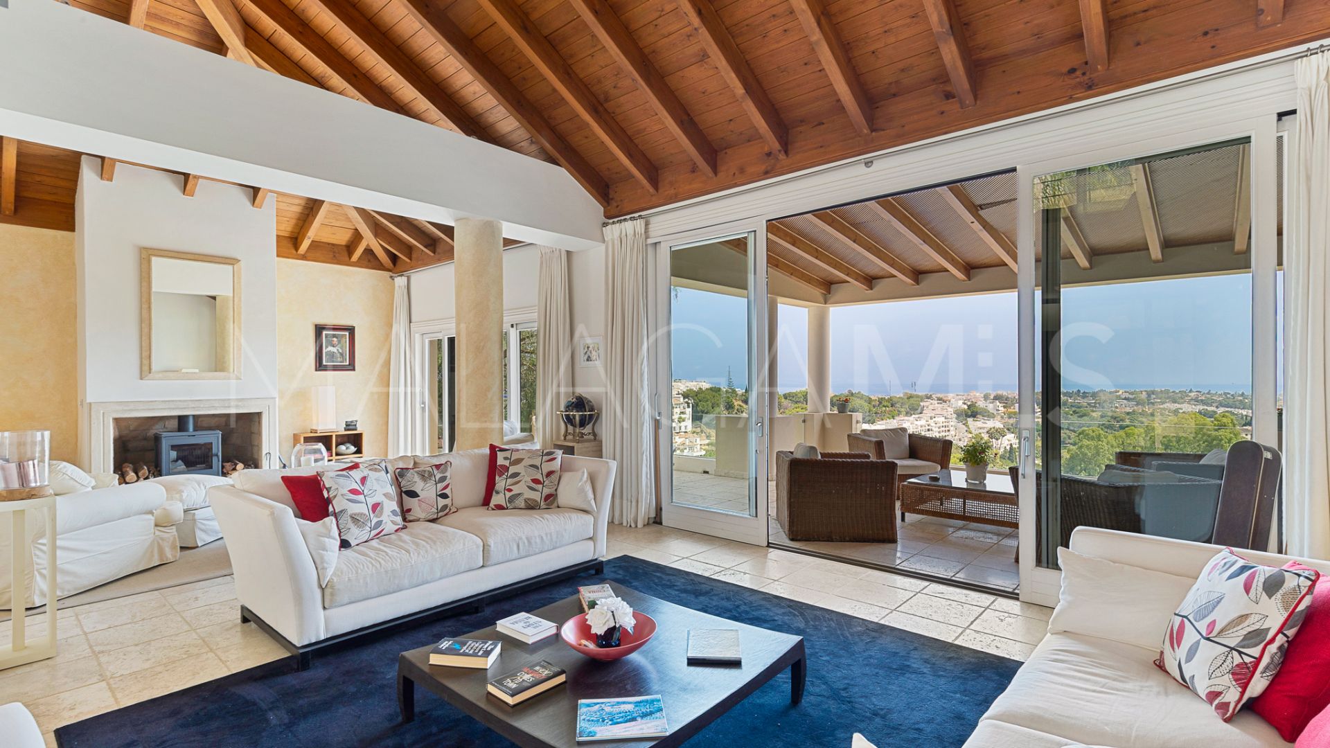 Villa for sale in El Herrojo