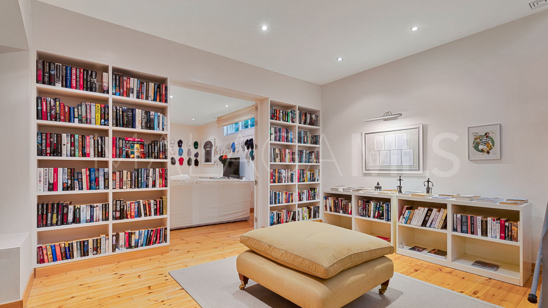 Villa for sale in El Herrojo