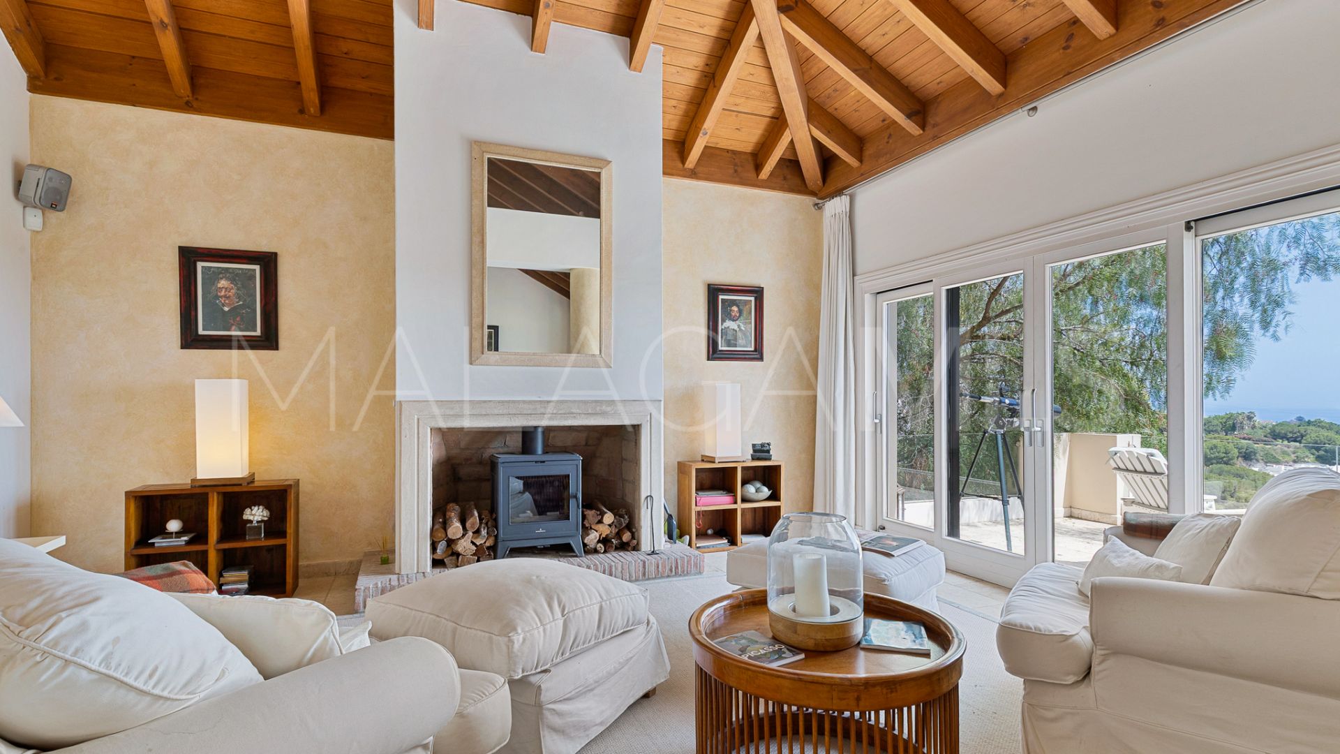 Villa for sale in El Herrojo