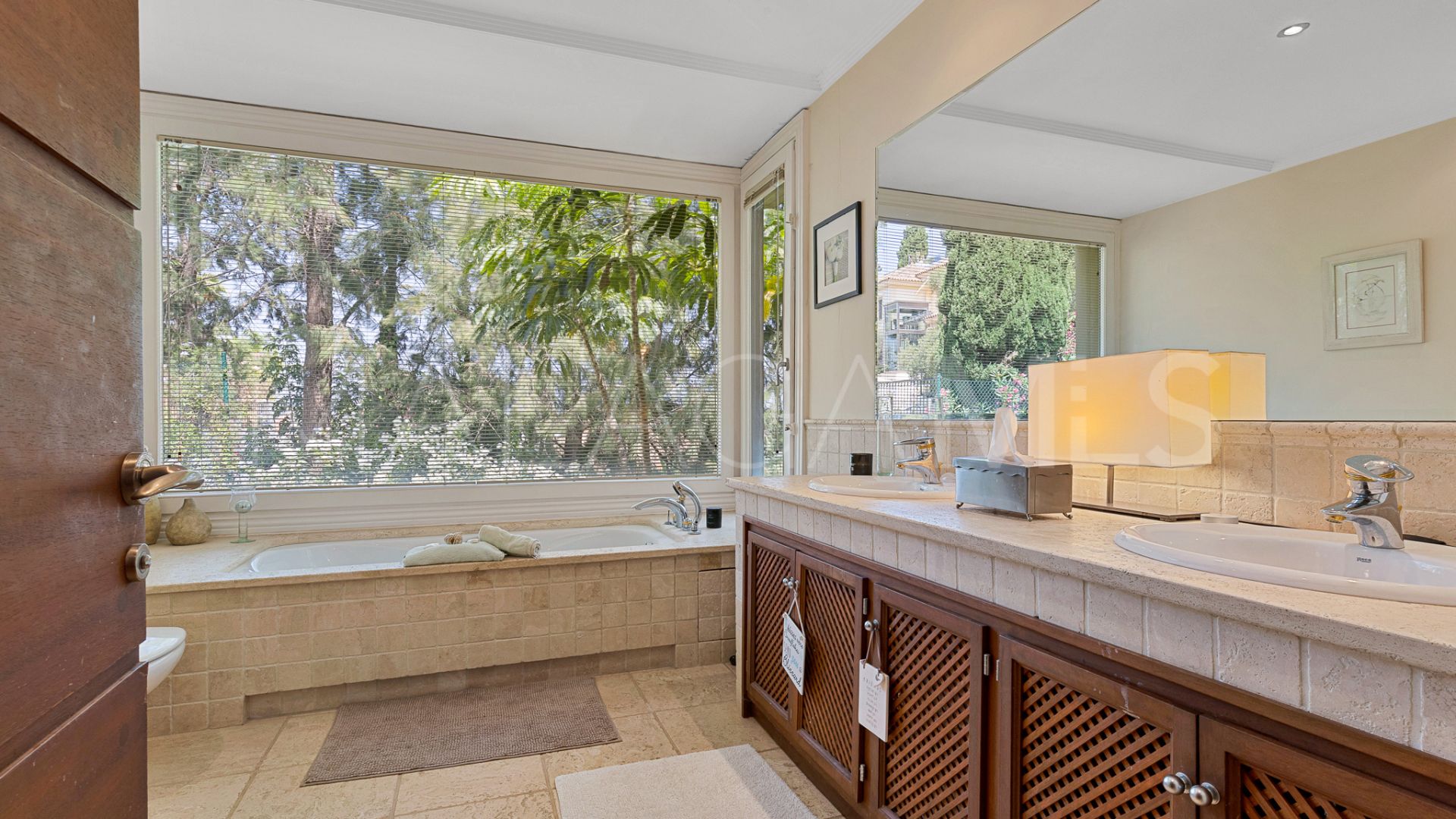 Villa for sale in El Herrojo