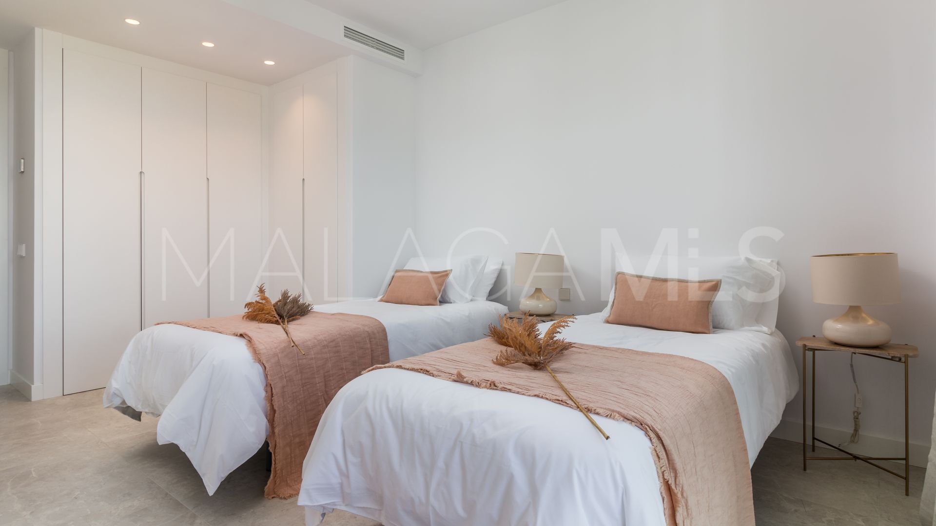 Buy ground floor apartment in Santa Clara