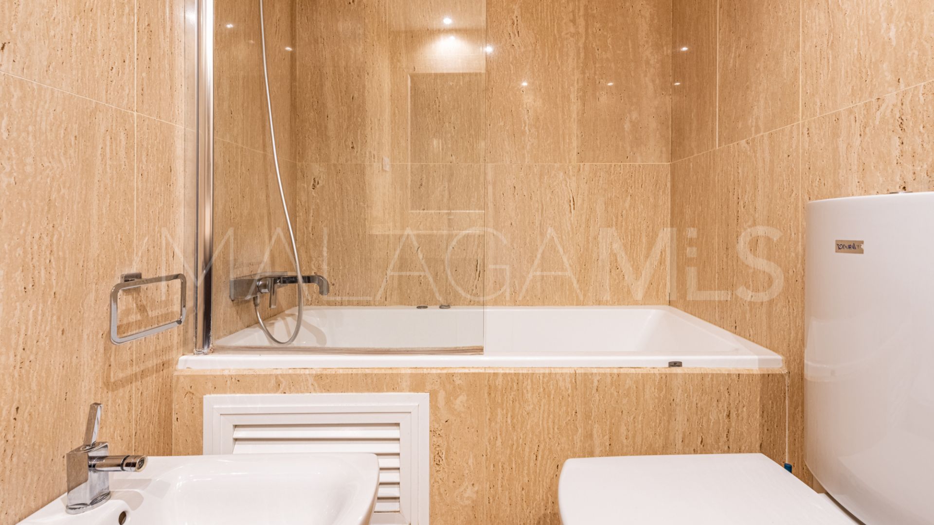 Appartement rez de chaussée for sale in Medina de Banús