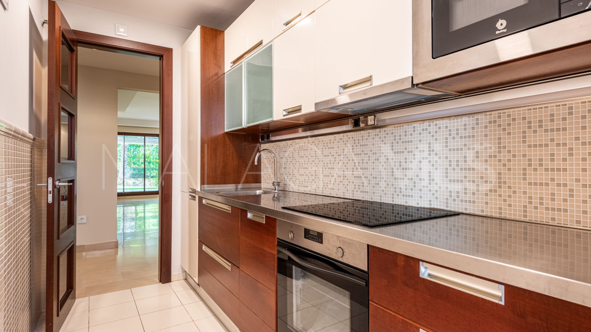 Appartement rez de chaussée for sale in Medina de Banús