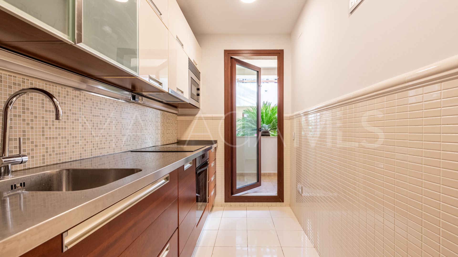 Appartement rez de chaussée for sale in Medina de Banús