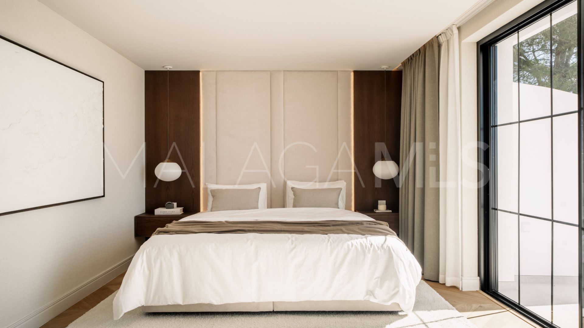 Villa for sale in Las Brisas