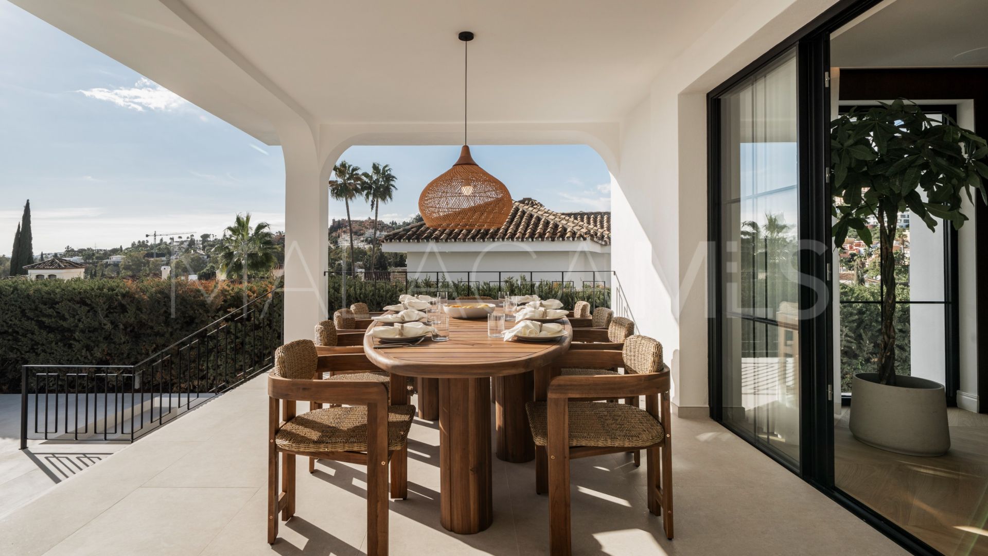 Villa for sale in Las Brisas