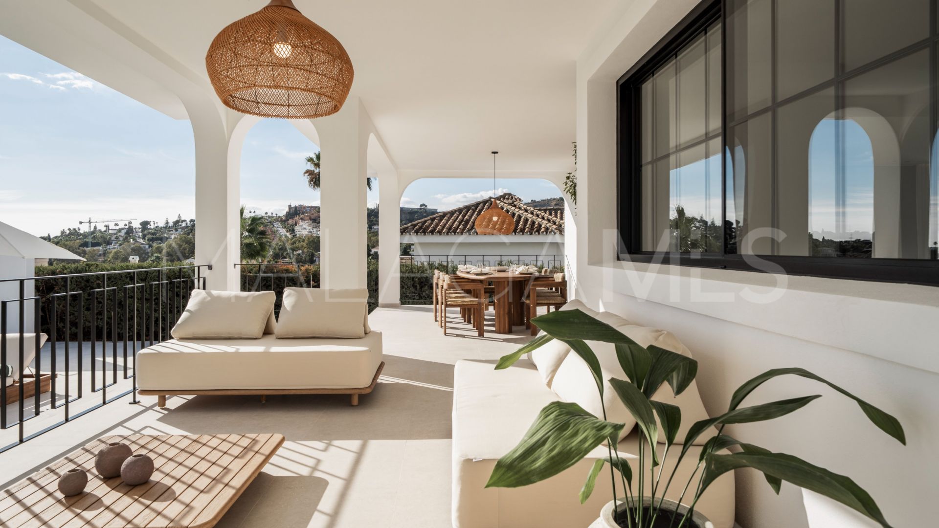 Villa for sale in Las Brisas