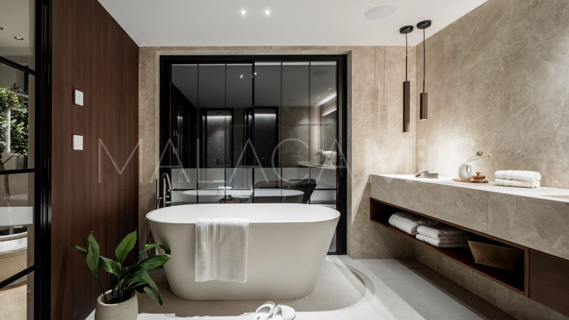 Villa for sale in Las Brisas