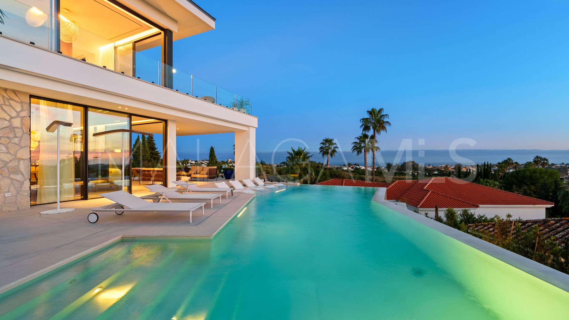 5 bedrooms villa for sale in La Quinta