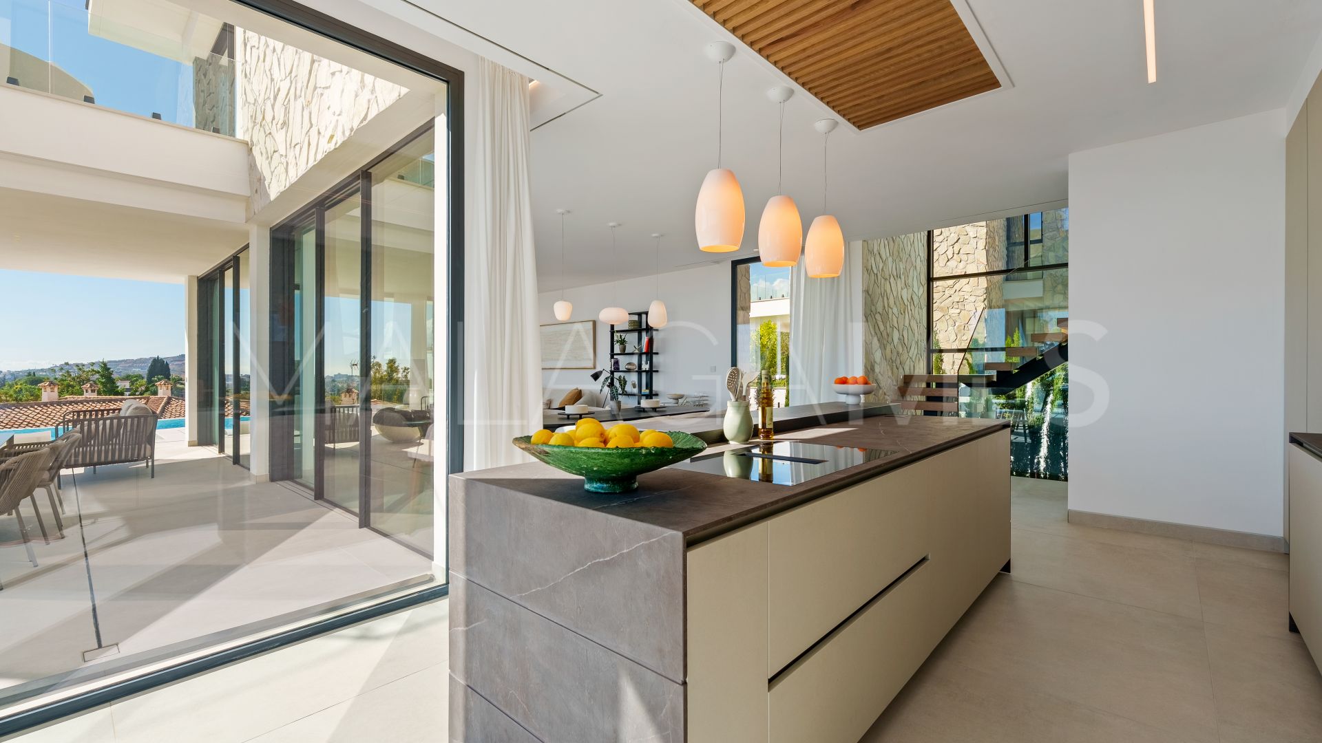 5 bedrooms villa for sale in La Quinta