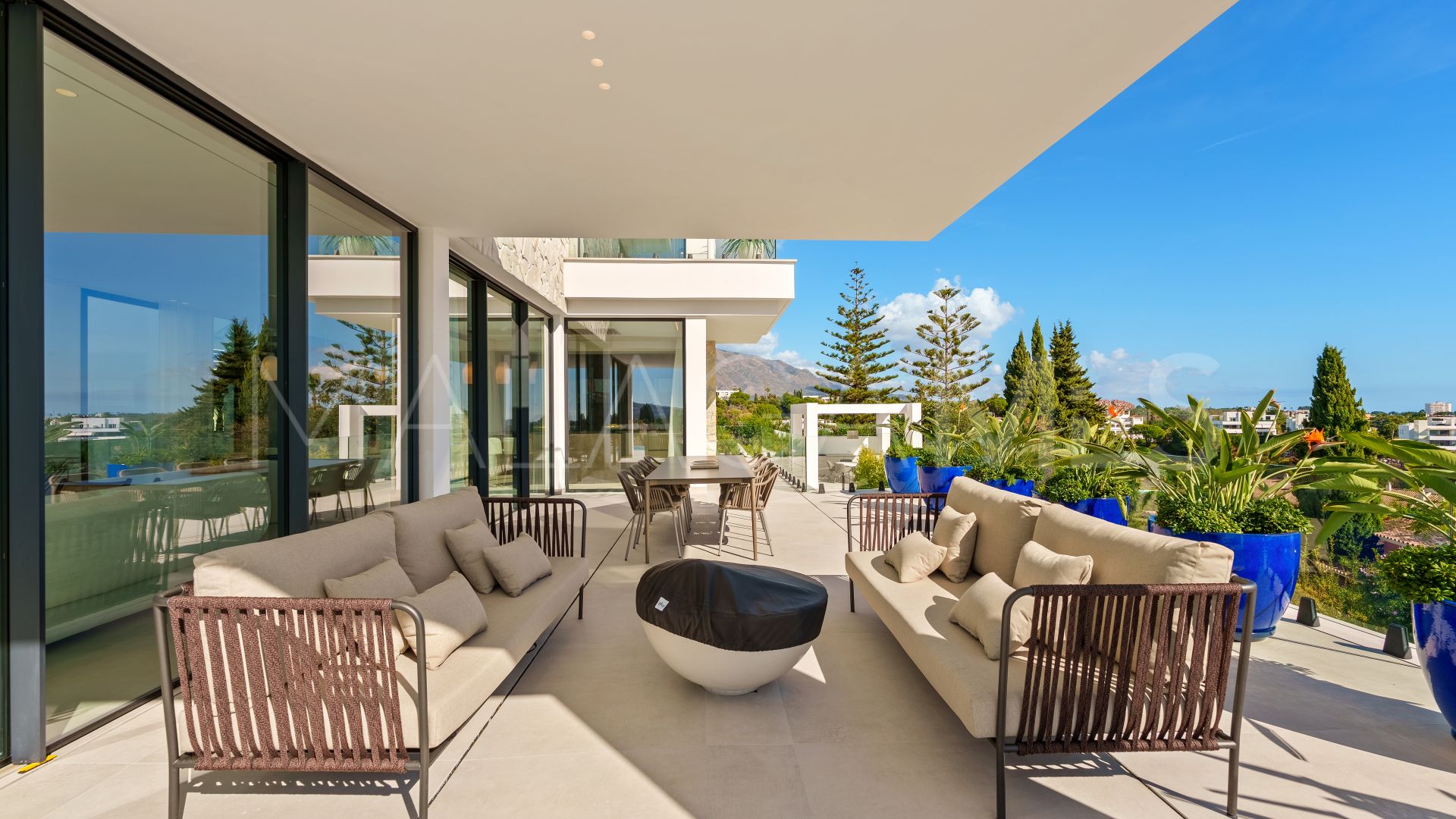 5 bedrooms villa for sale in La Quinta