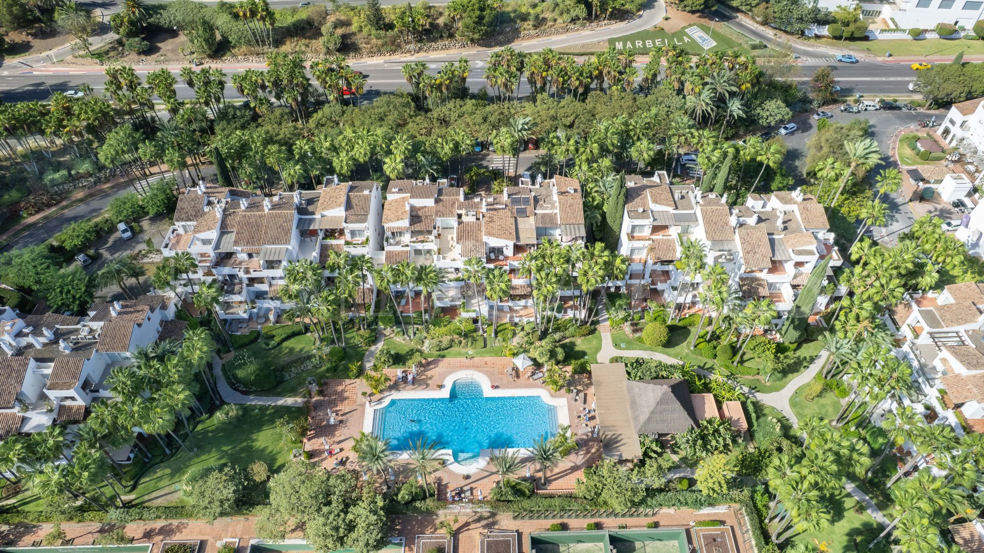 Appartement rez de chaussée for sale in Marina Puente Romano