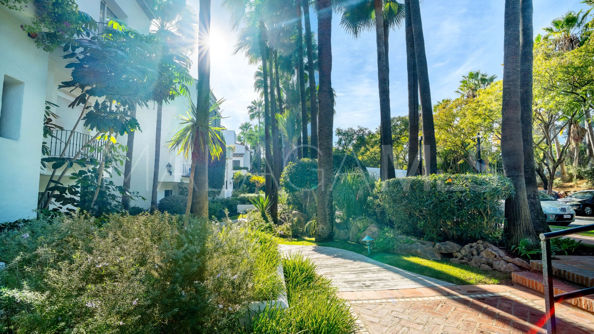 Appartement rez de chaussée for sale in Marina Puente Romano