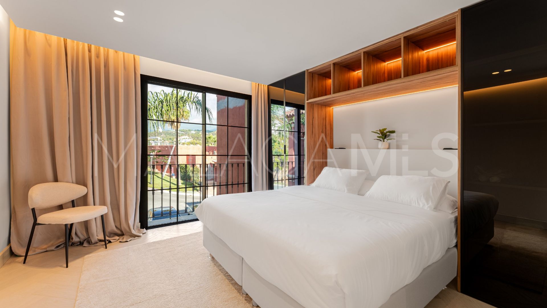 Atico duplex for sale with 4 bedrooms in Monte Halcones