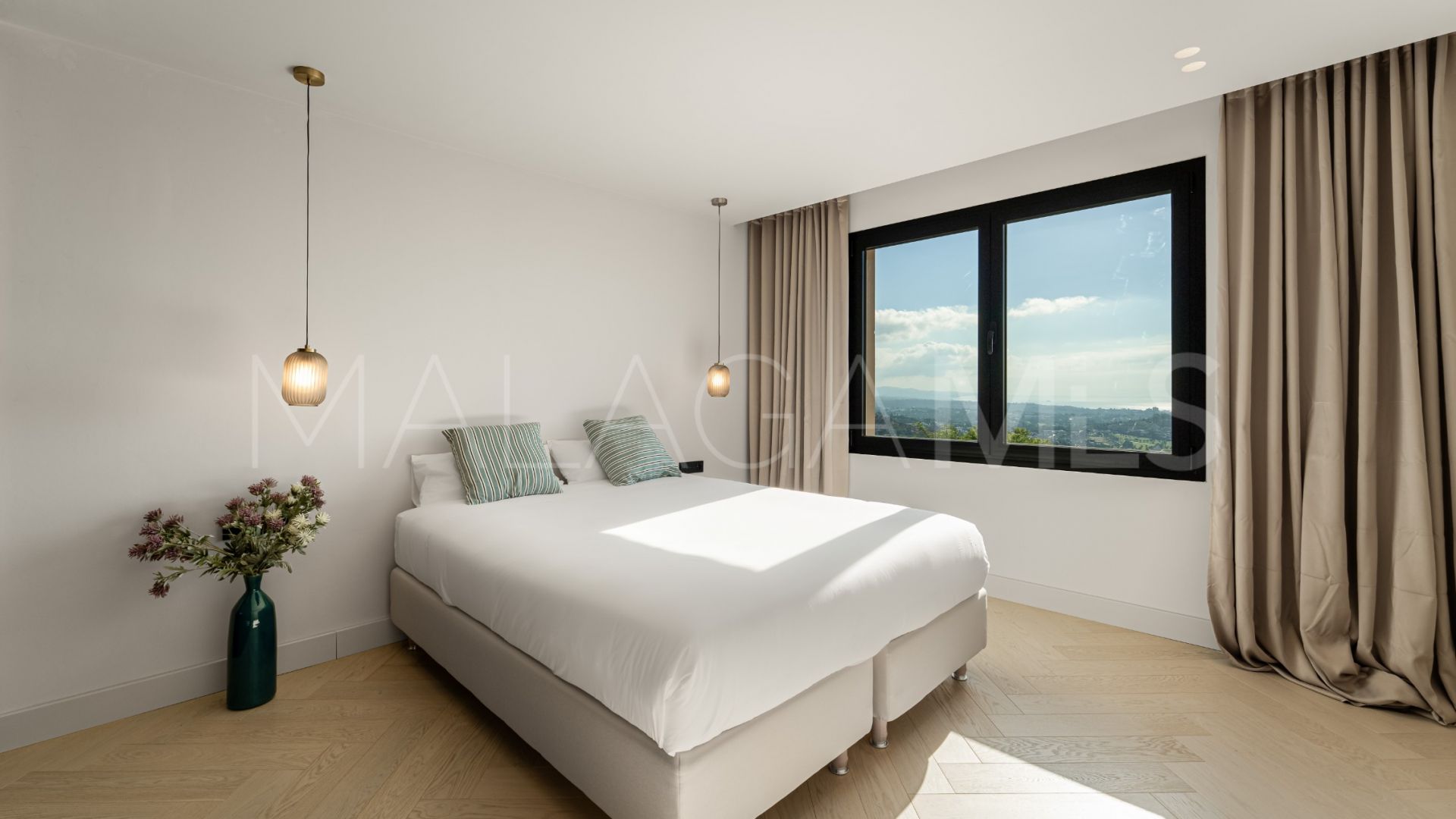 Atico duplex for sale with 4 bedrooms in Monte Halcones