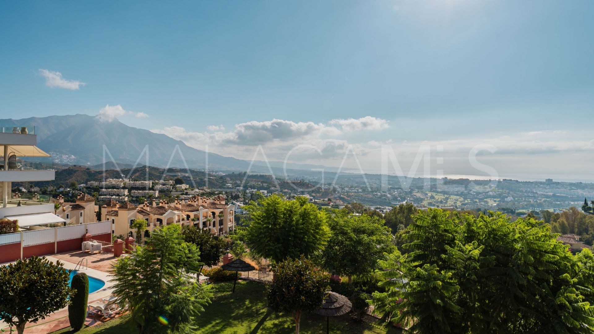 Atico duplex for sale with 4 bedrooms in Monte Halcones