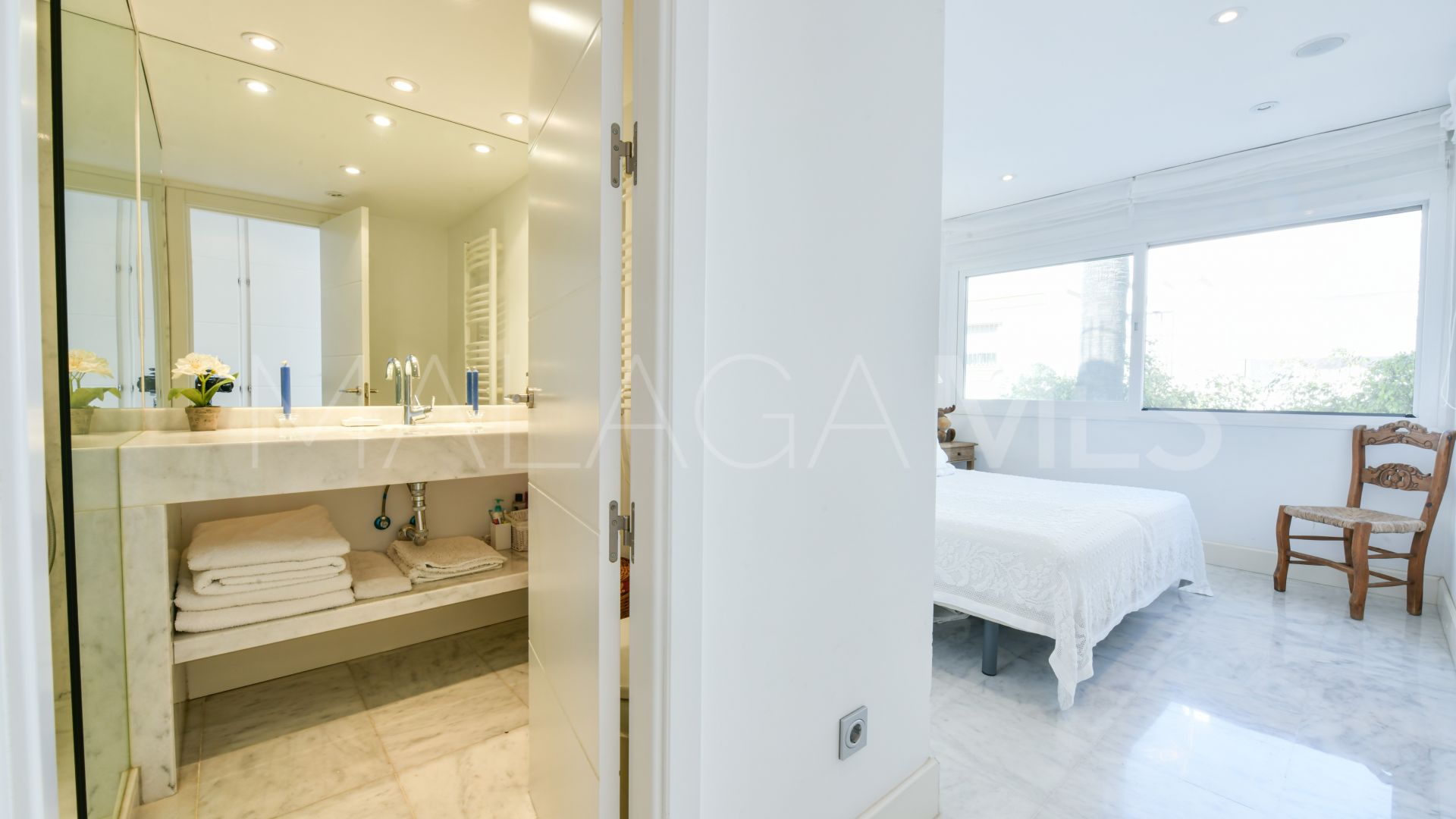 Town house for sale in Marbellamar